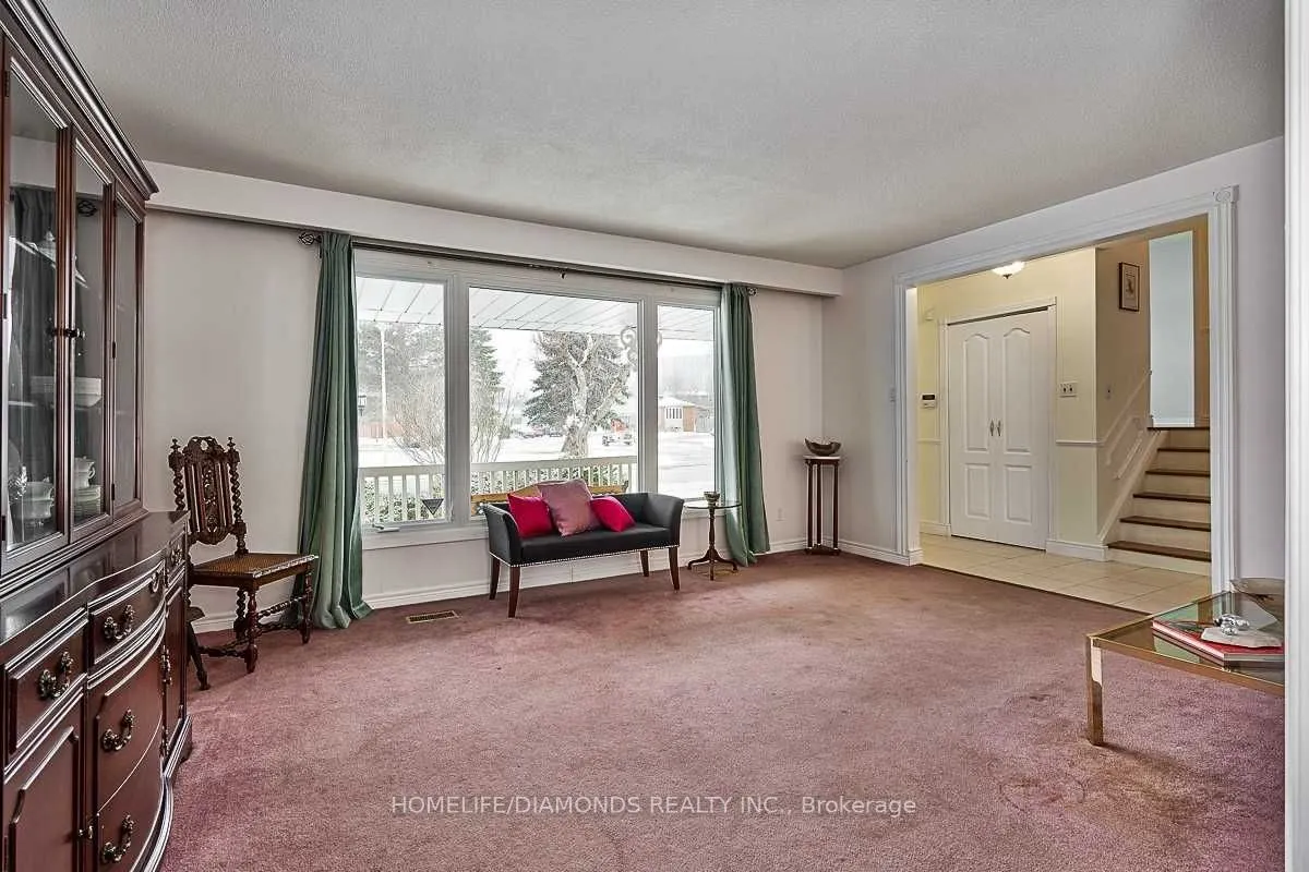 35 EDENBOROUGH Drive