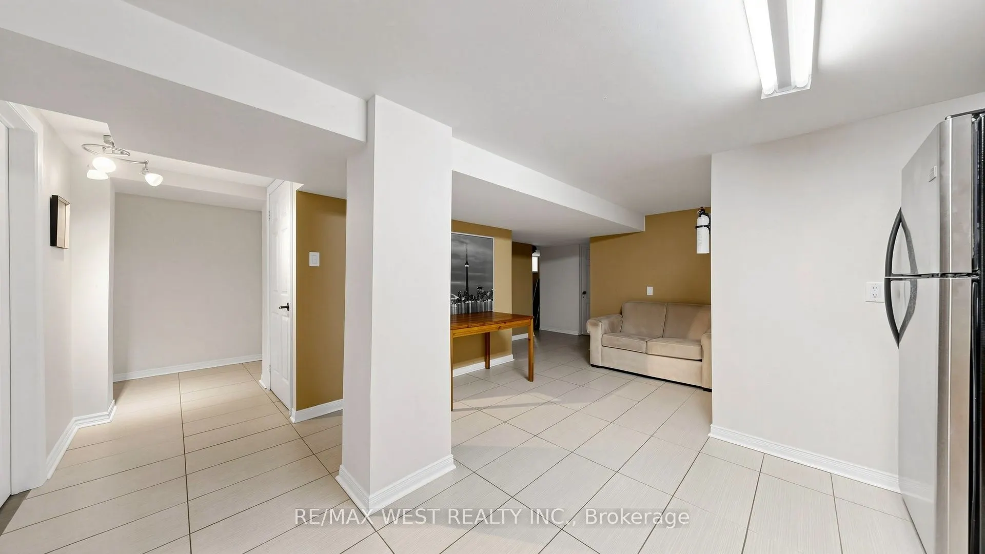 32 Allonsius Drive