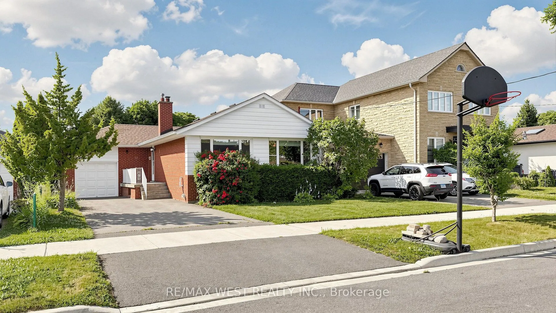 32 Allonsius Drive
