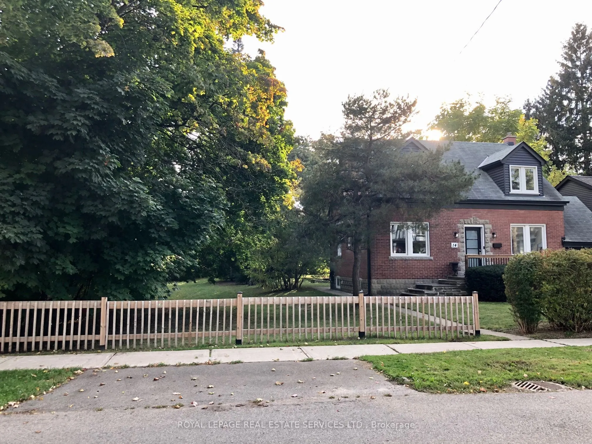 14 Avonhurst Road
