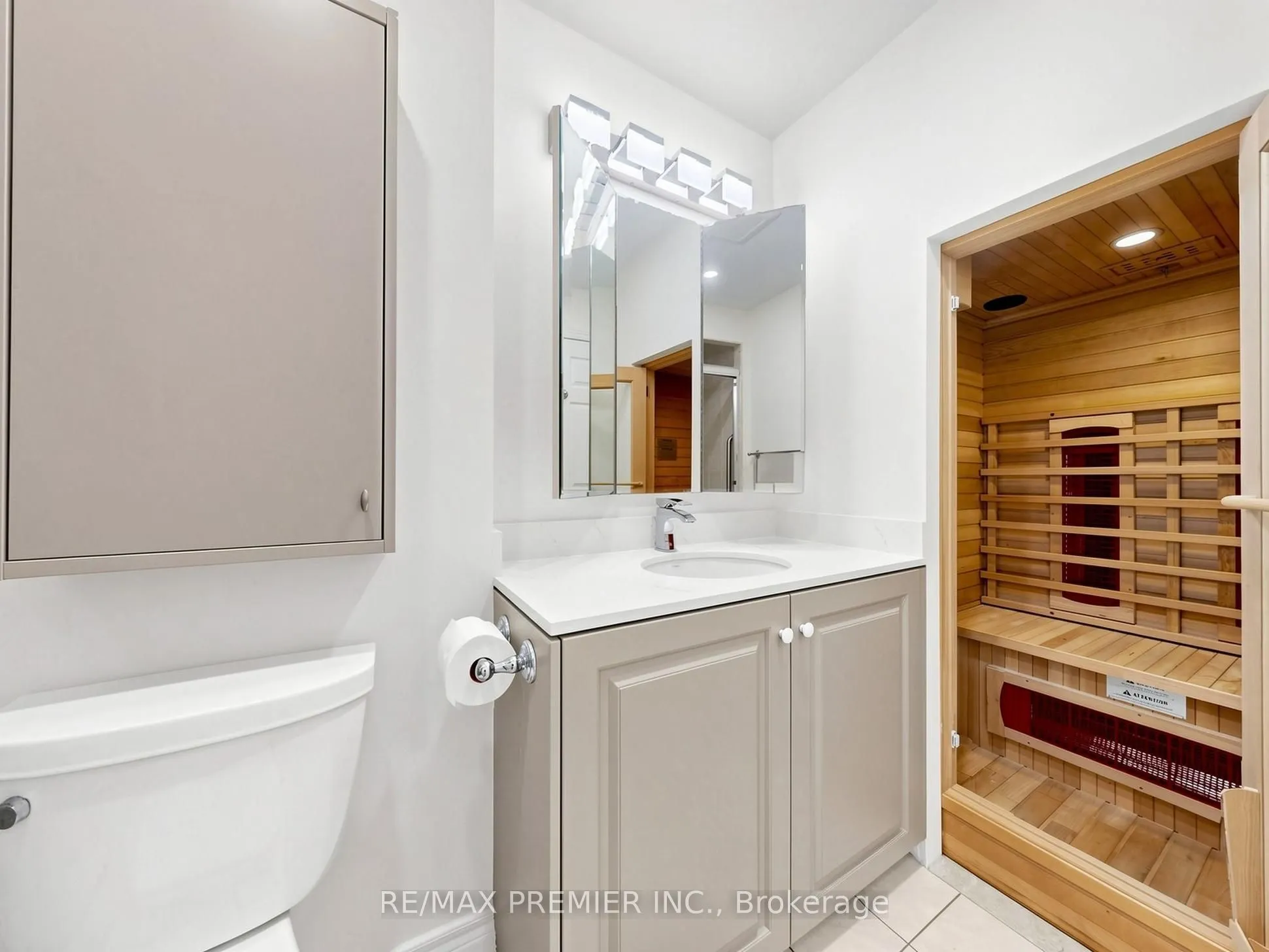 30 Anglesey Boulevard ##301