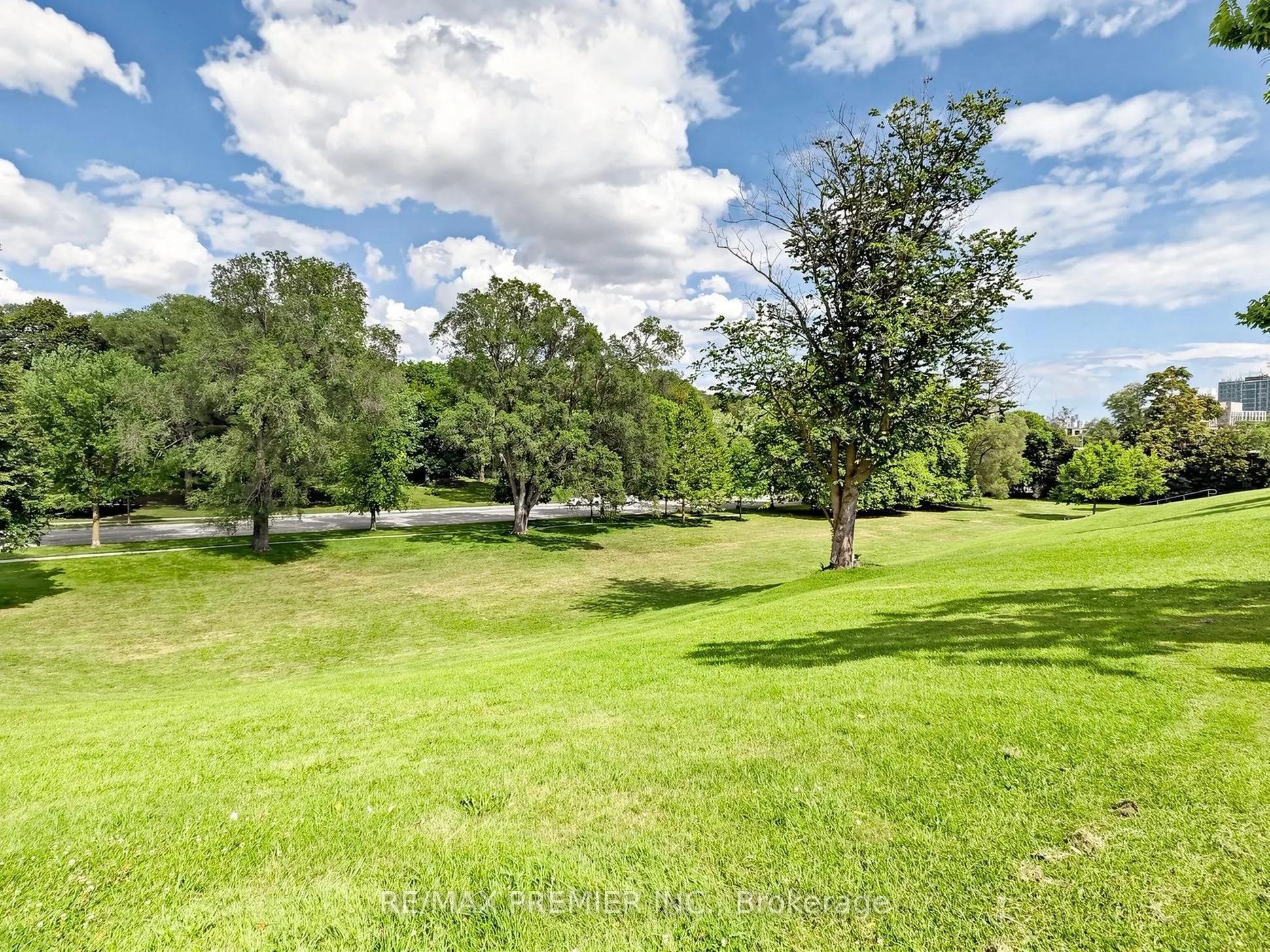 30 Anglesey Boulevard ##301
