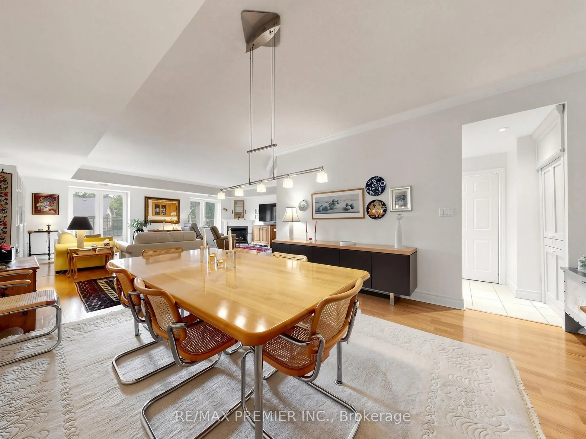 30 Anglesey Boulevard ##301