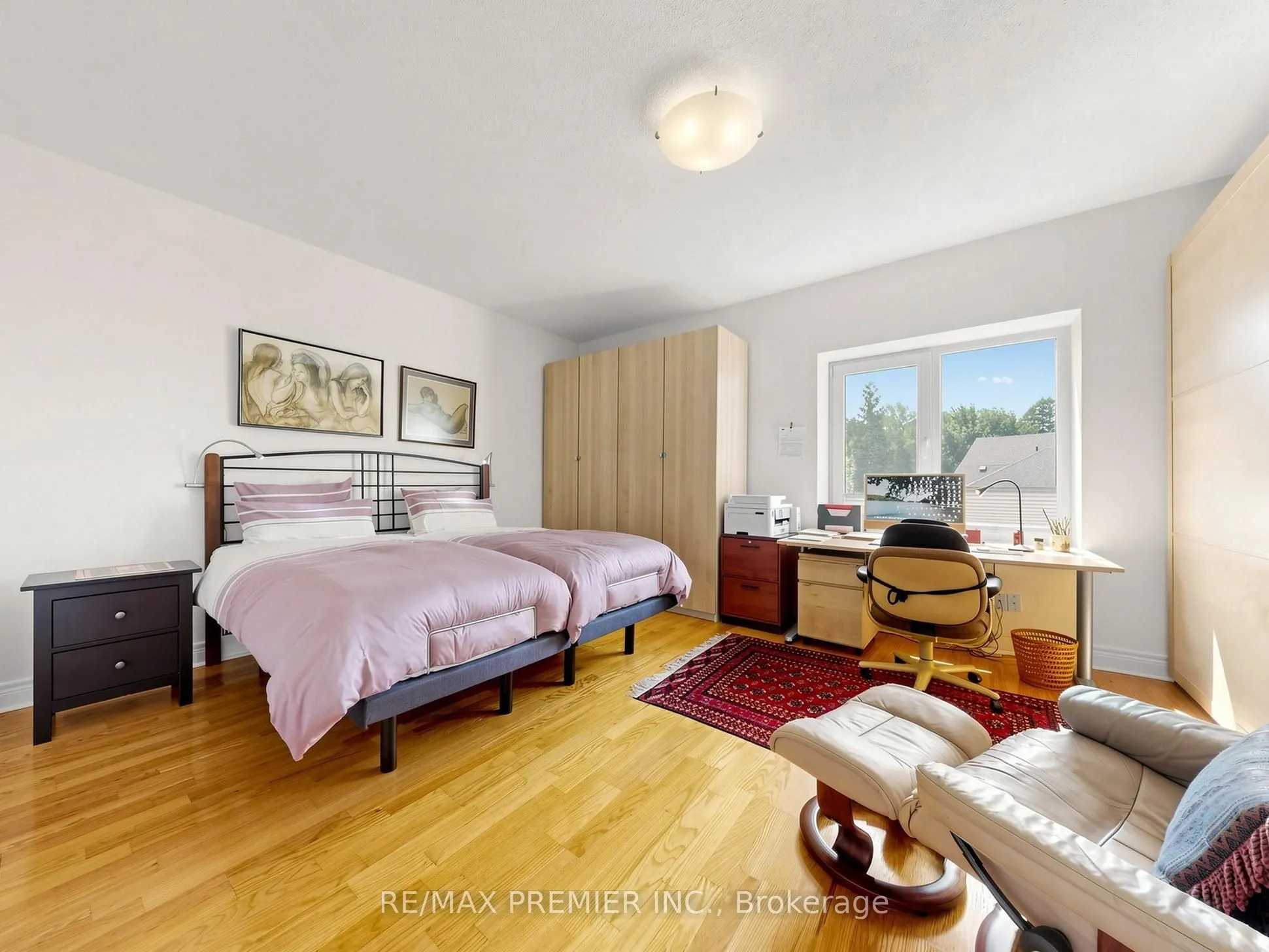 30 Anglesey Boulevard ##301