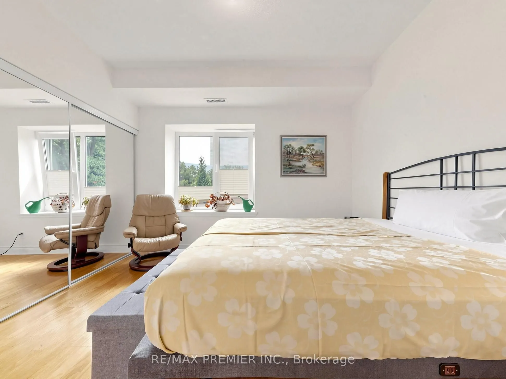 30 Anglesey Boulevard ##301