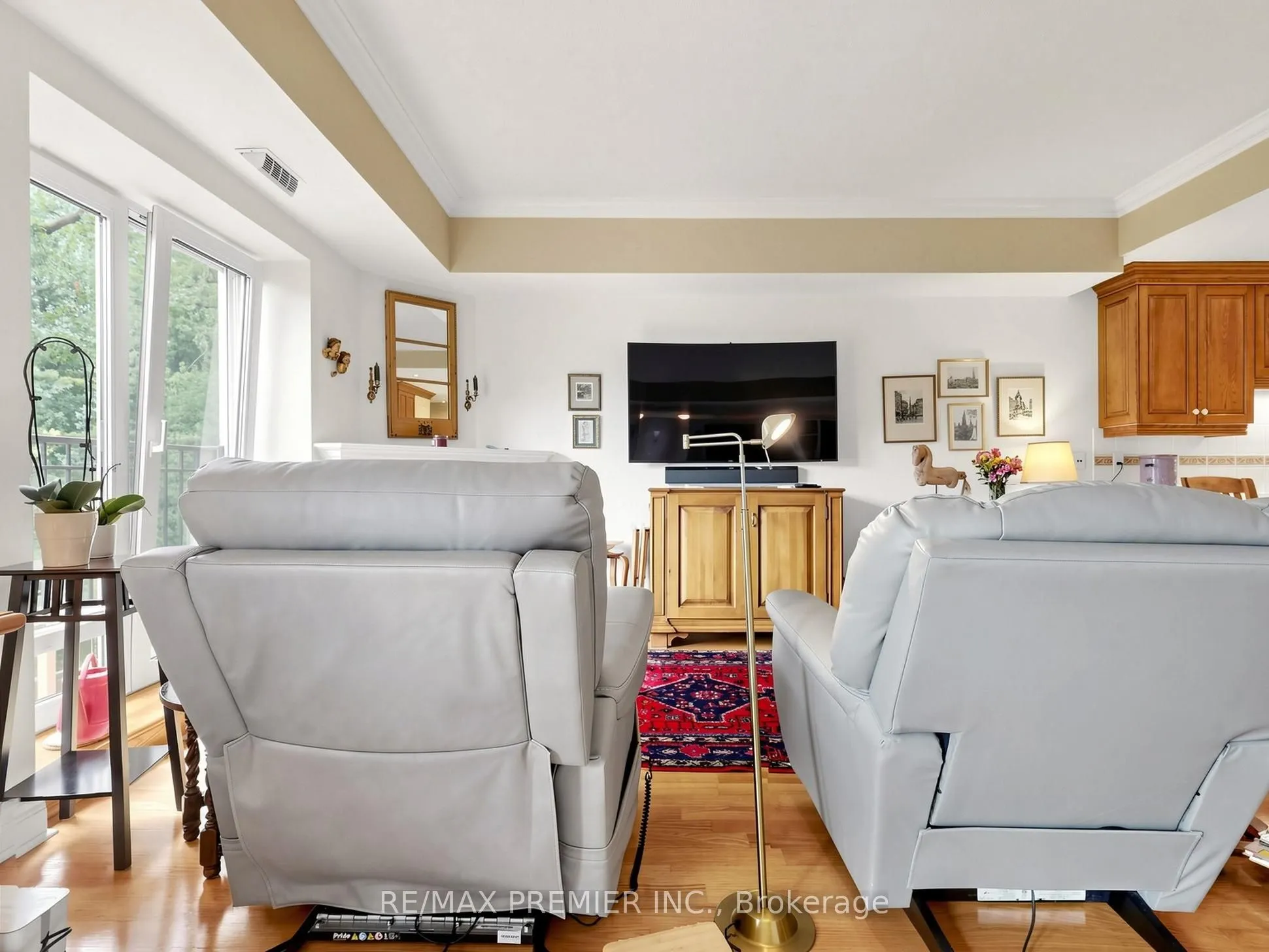 30 Anglesey Boulevard ##301