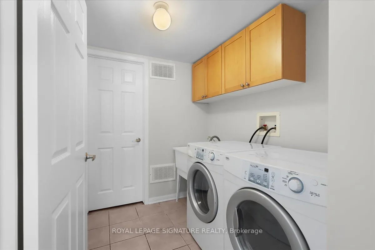 931 Deverell Place