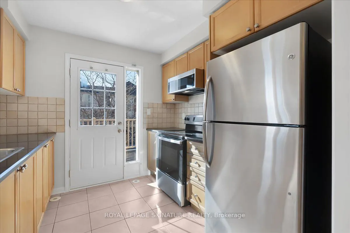 931 Deverell Place