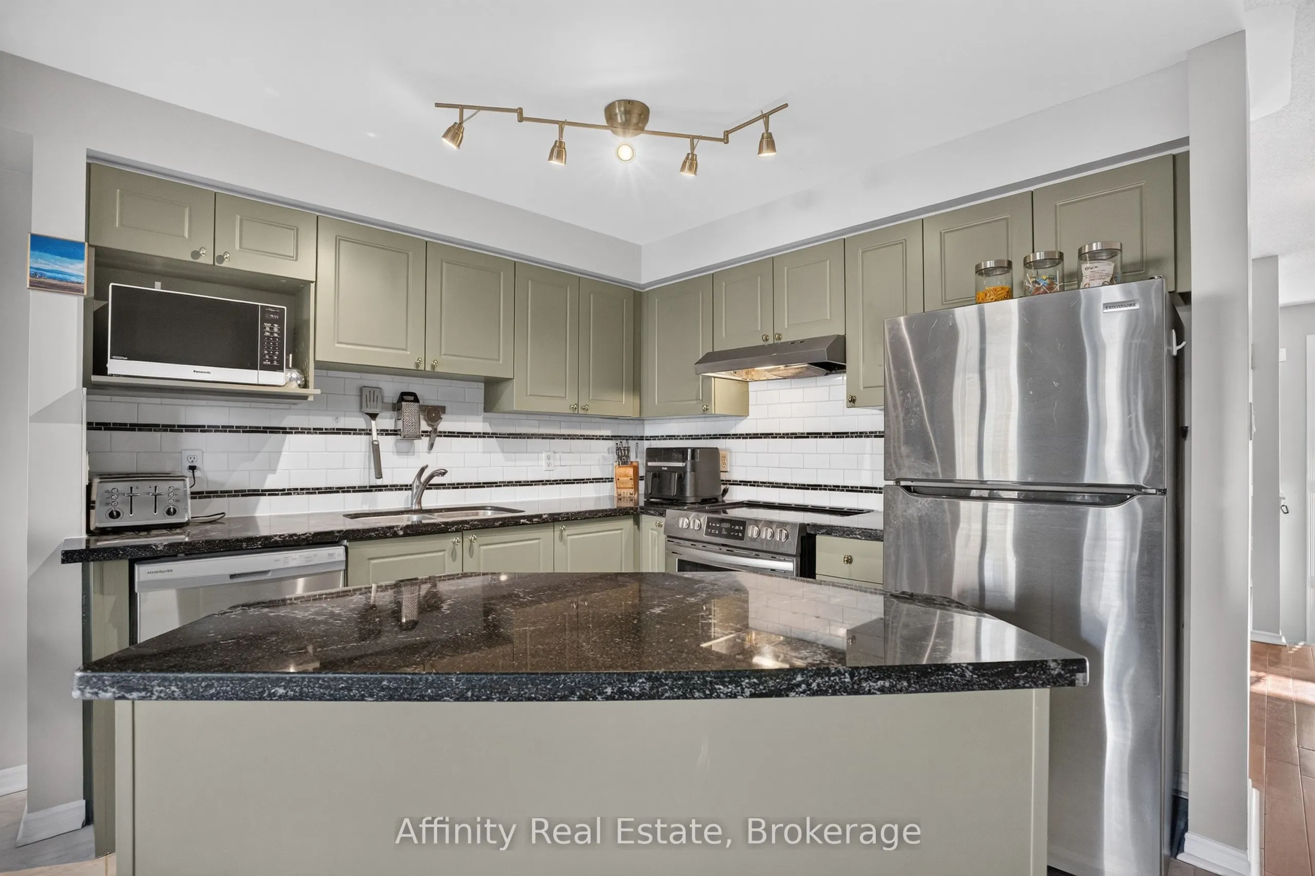 5530 Glen Erin Drive #76