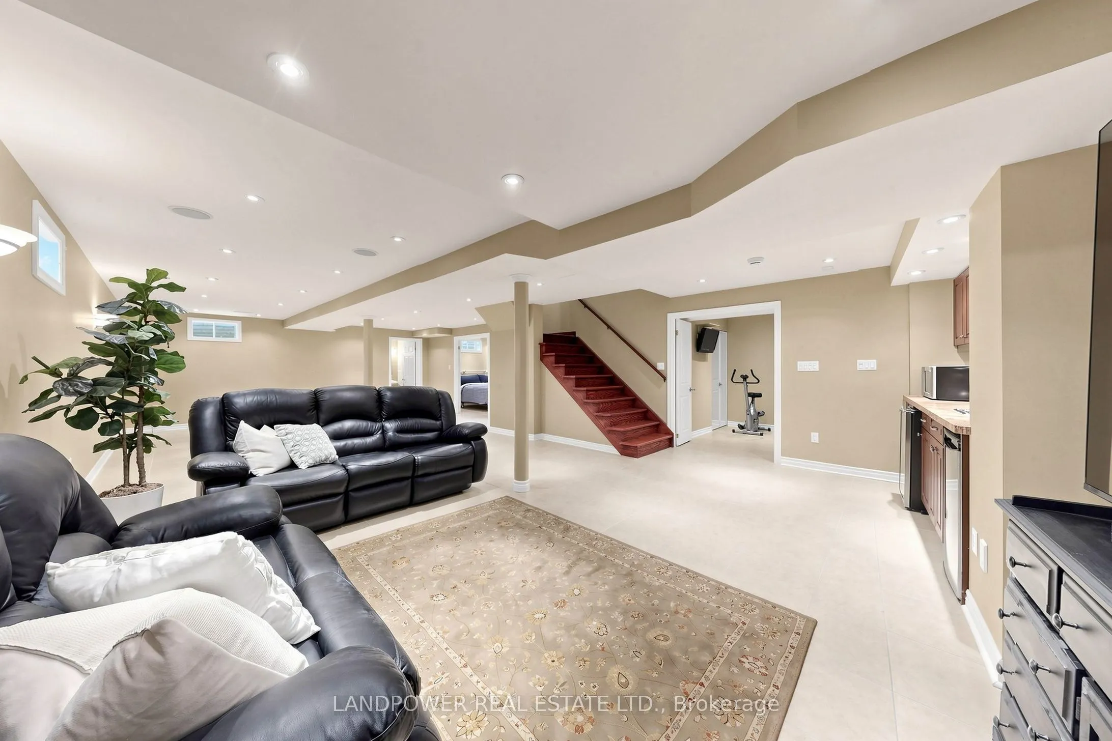 2582 Burnford Trail
