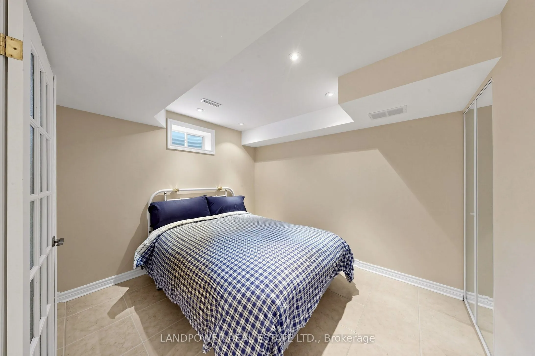 2582 Burnford Trail