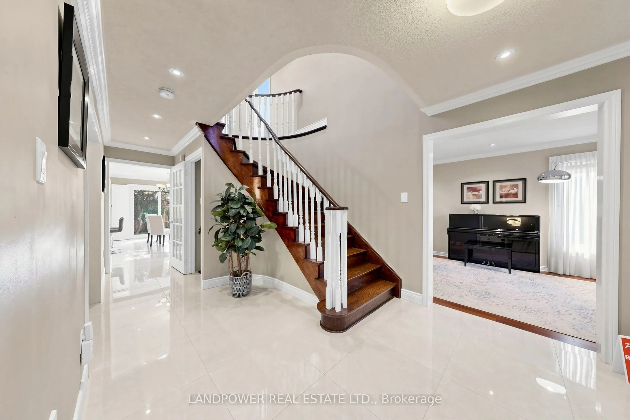 2582 Burnford Trail