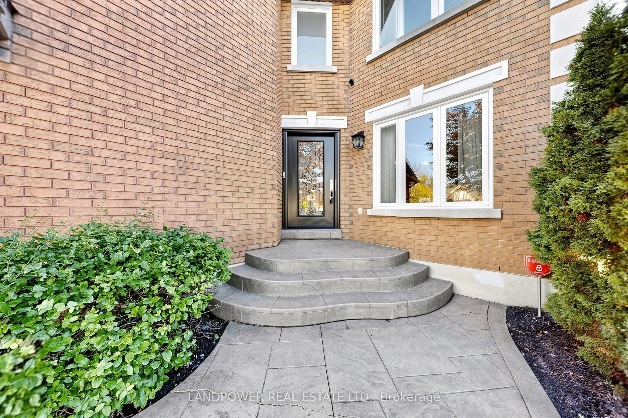 2582 Burnford Trail