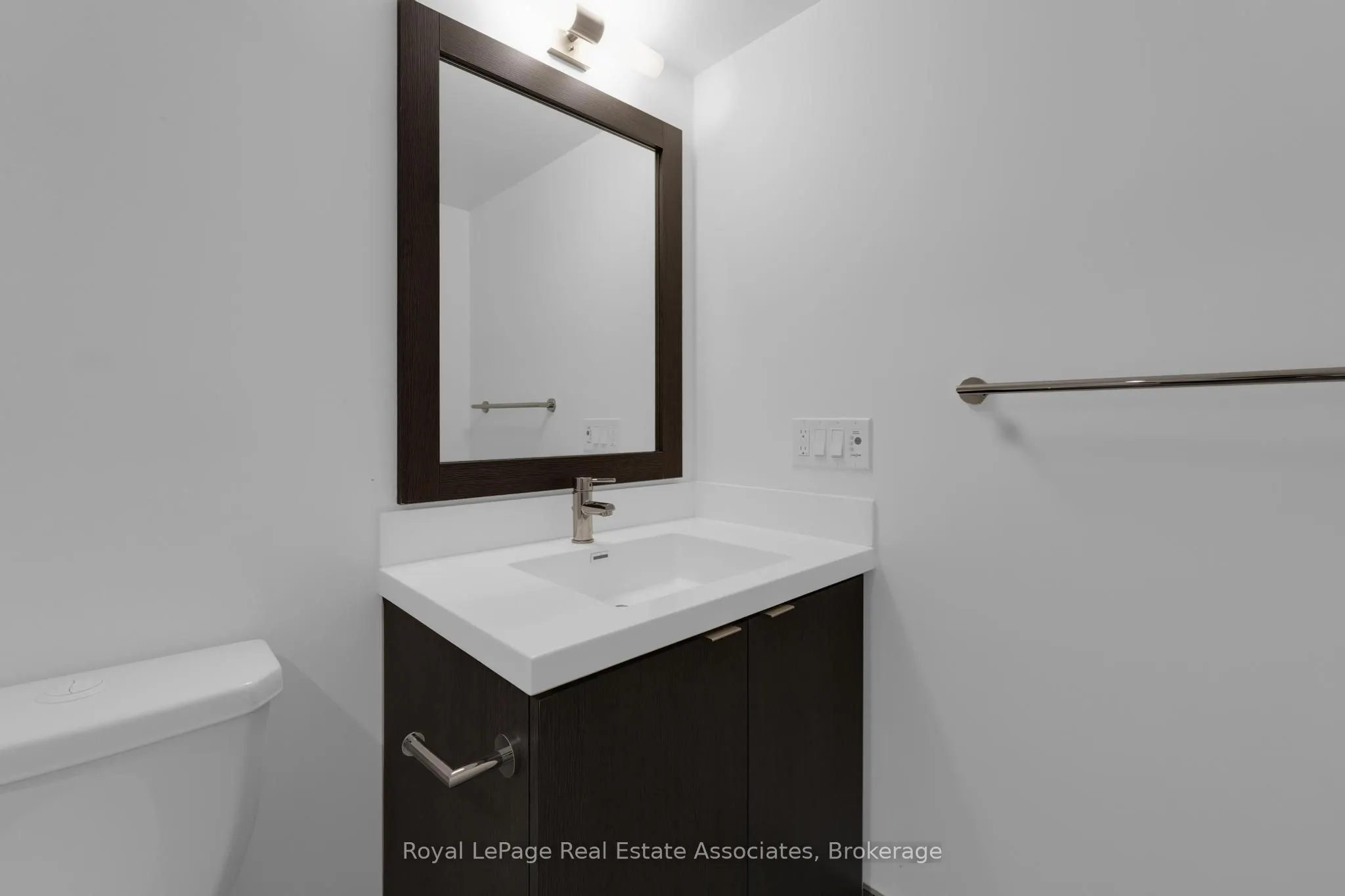 9 Mabelle Avenue #1516