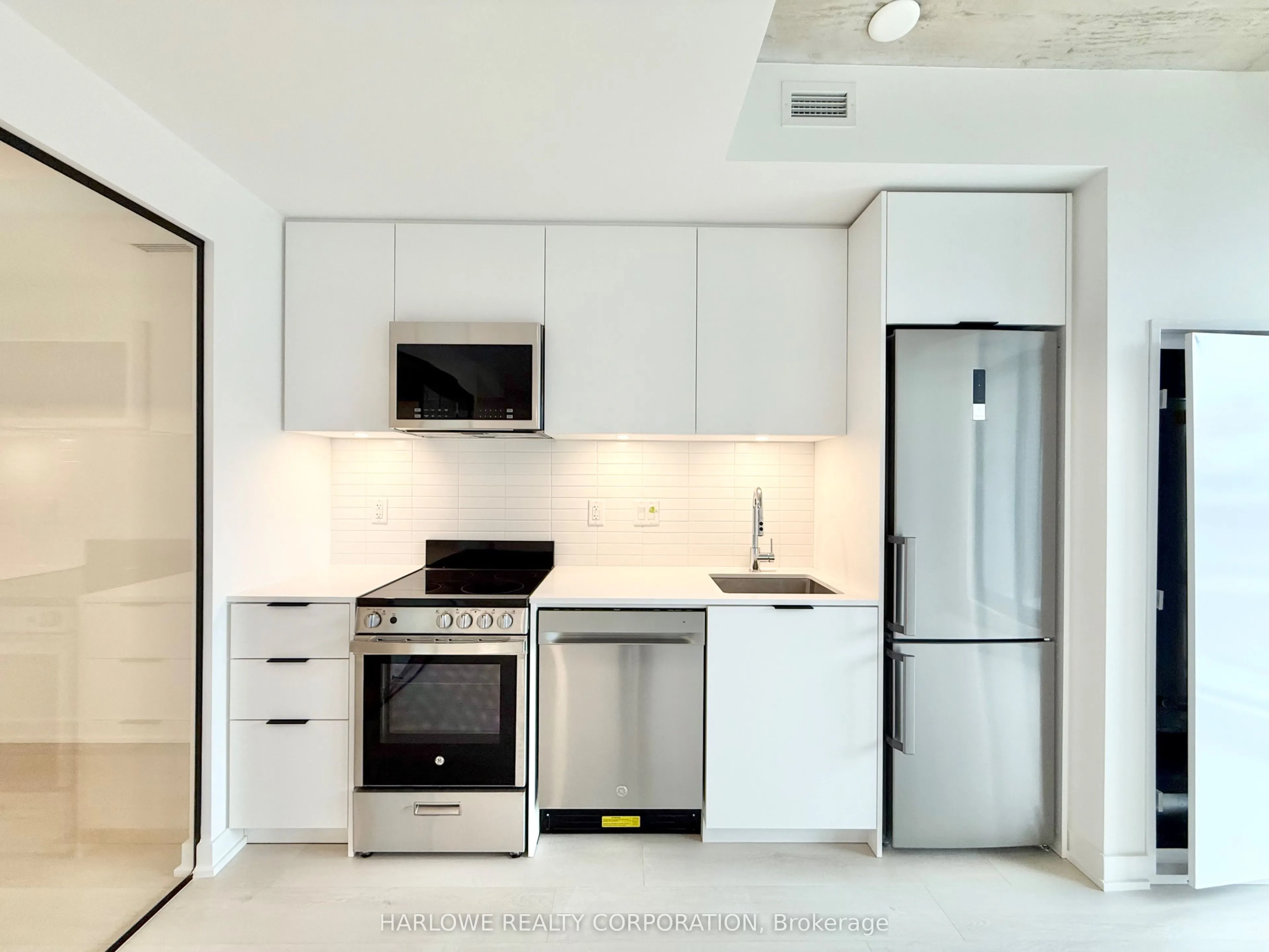 1 Vine Avenue #405