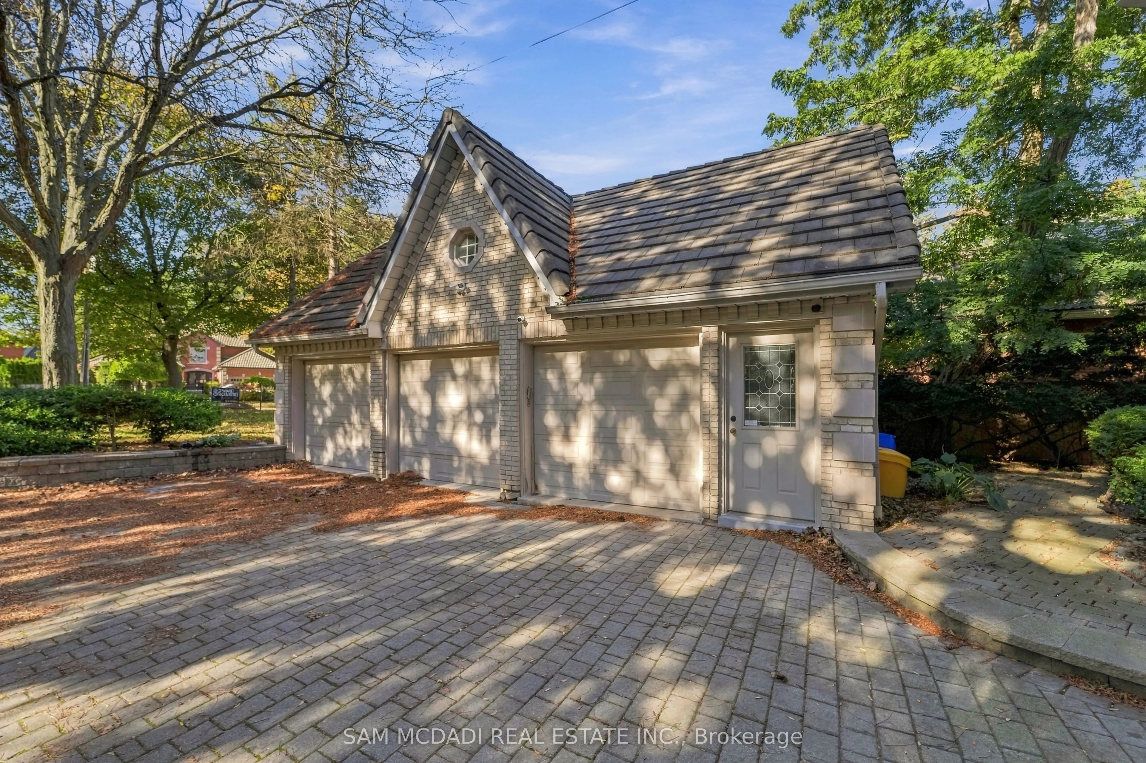 2480 MISSISSAUGA Road
