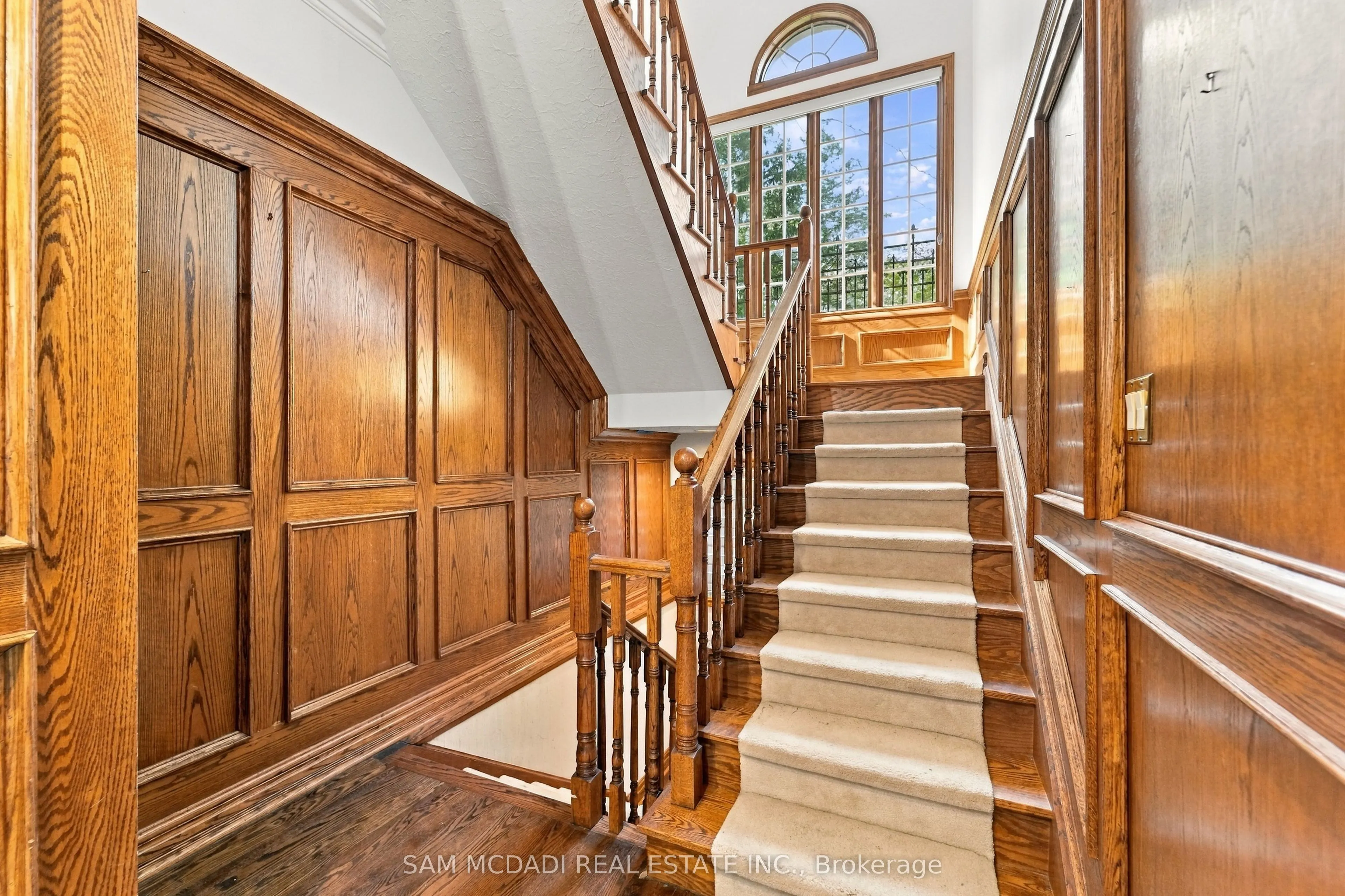 2480 MISSISSAUGA Road