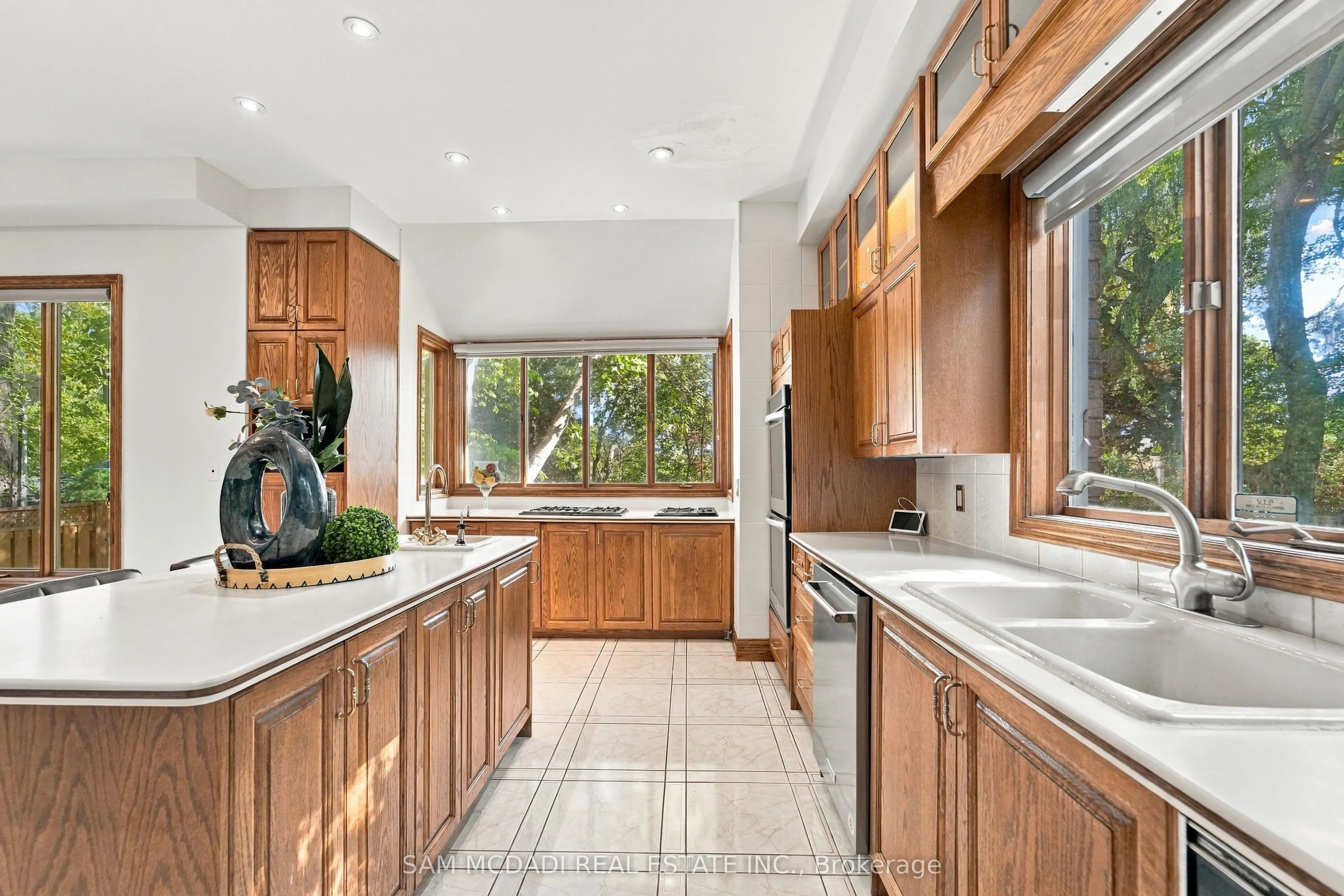 2480 MISSISSAUGA Road