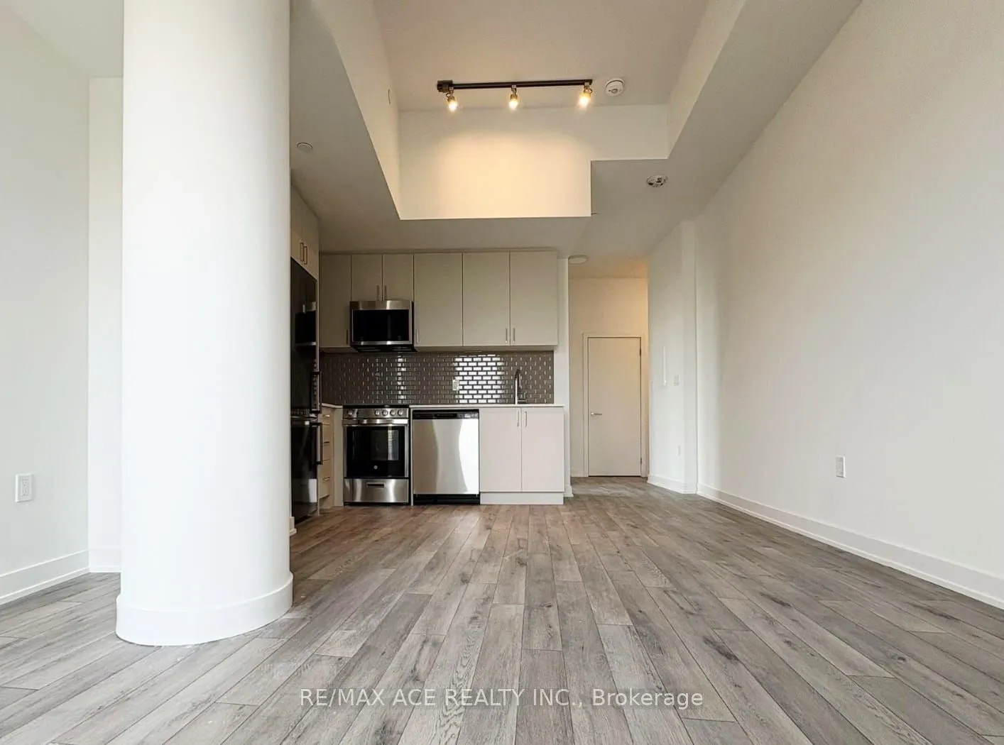 1005 Dundas Street E #146