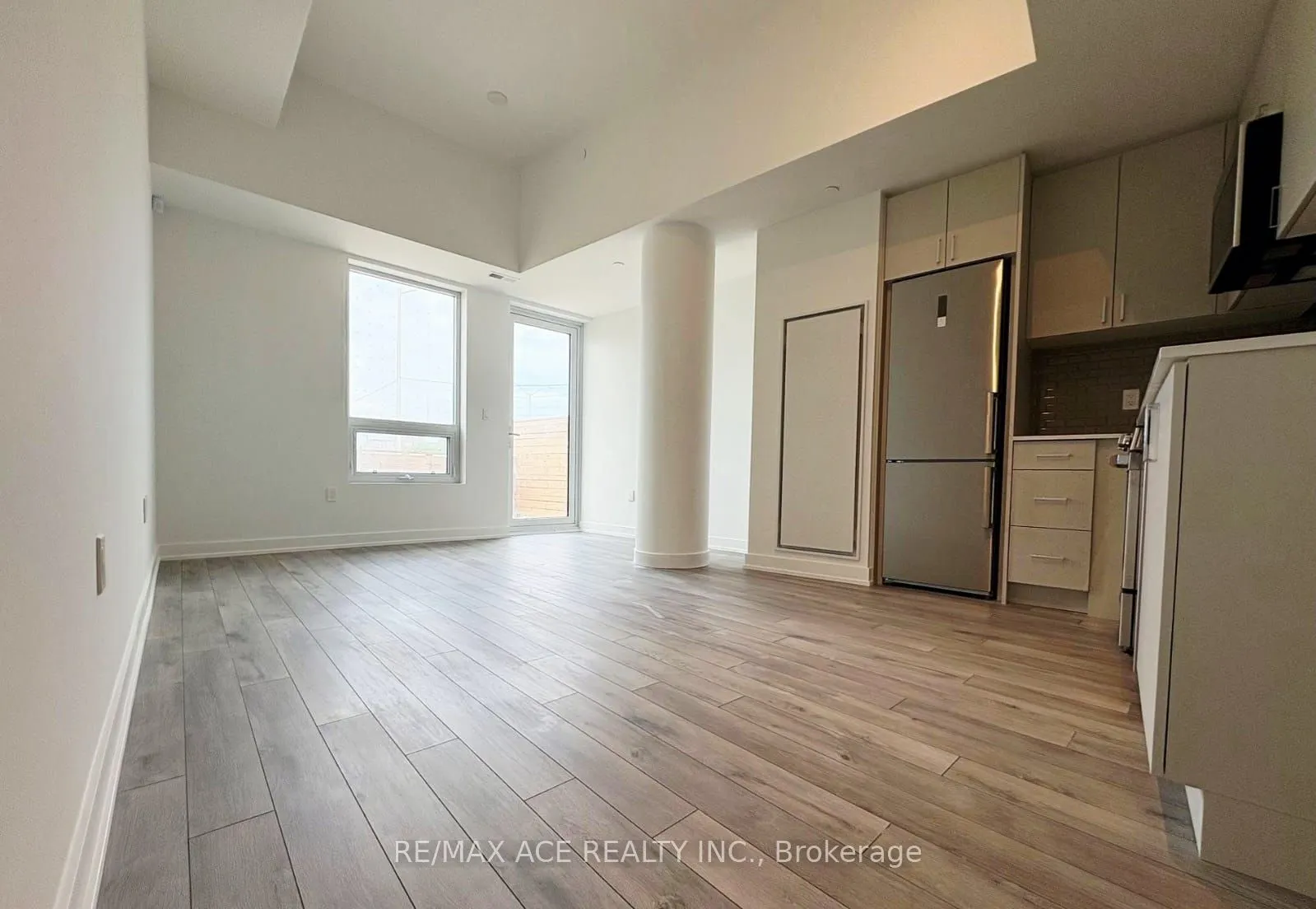 1005 Dundas Street E #146