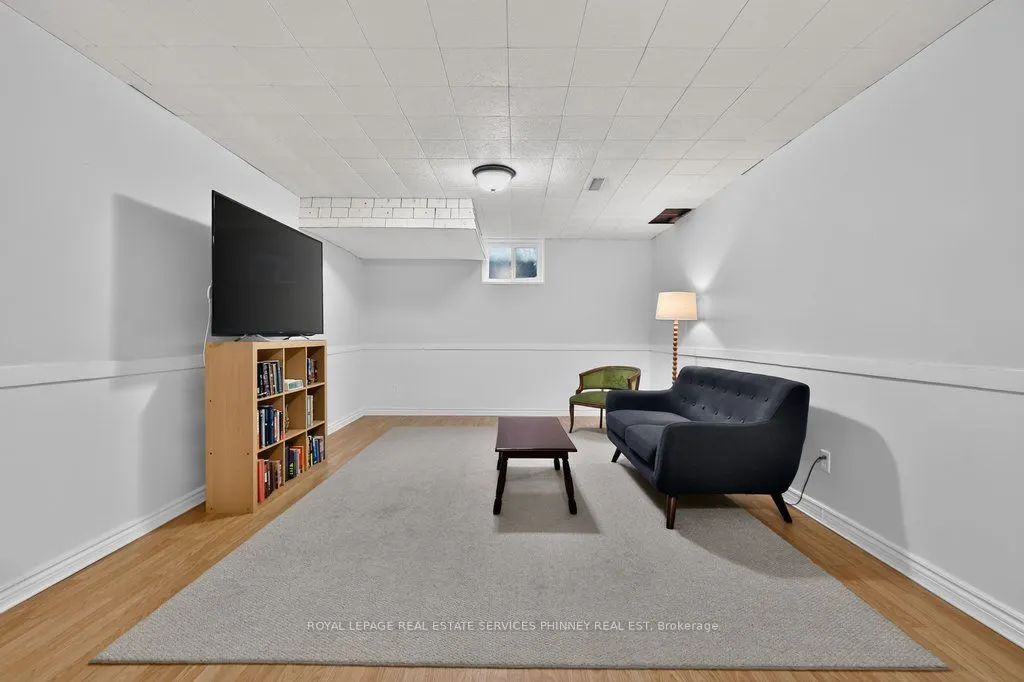 838 Saddle Crescent