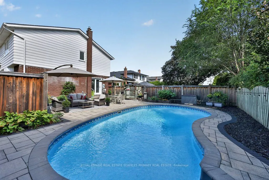 838 Saddle Crescent