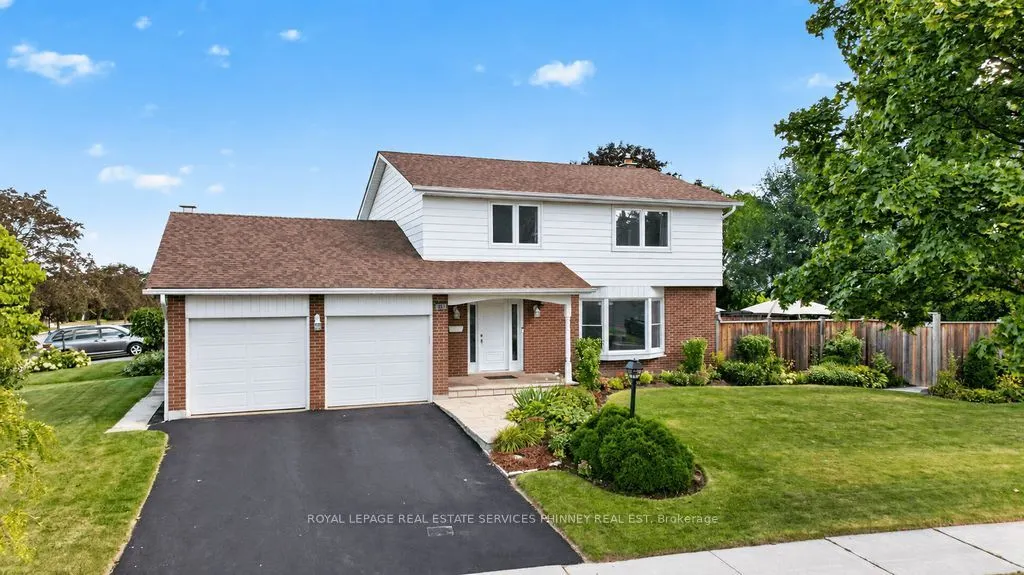 838 Saddle Crescent