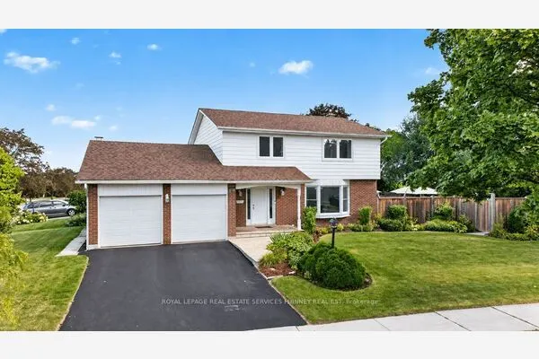 838 Saddle Crescent