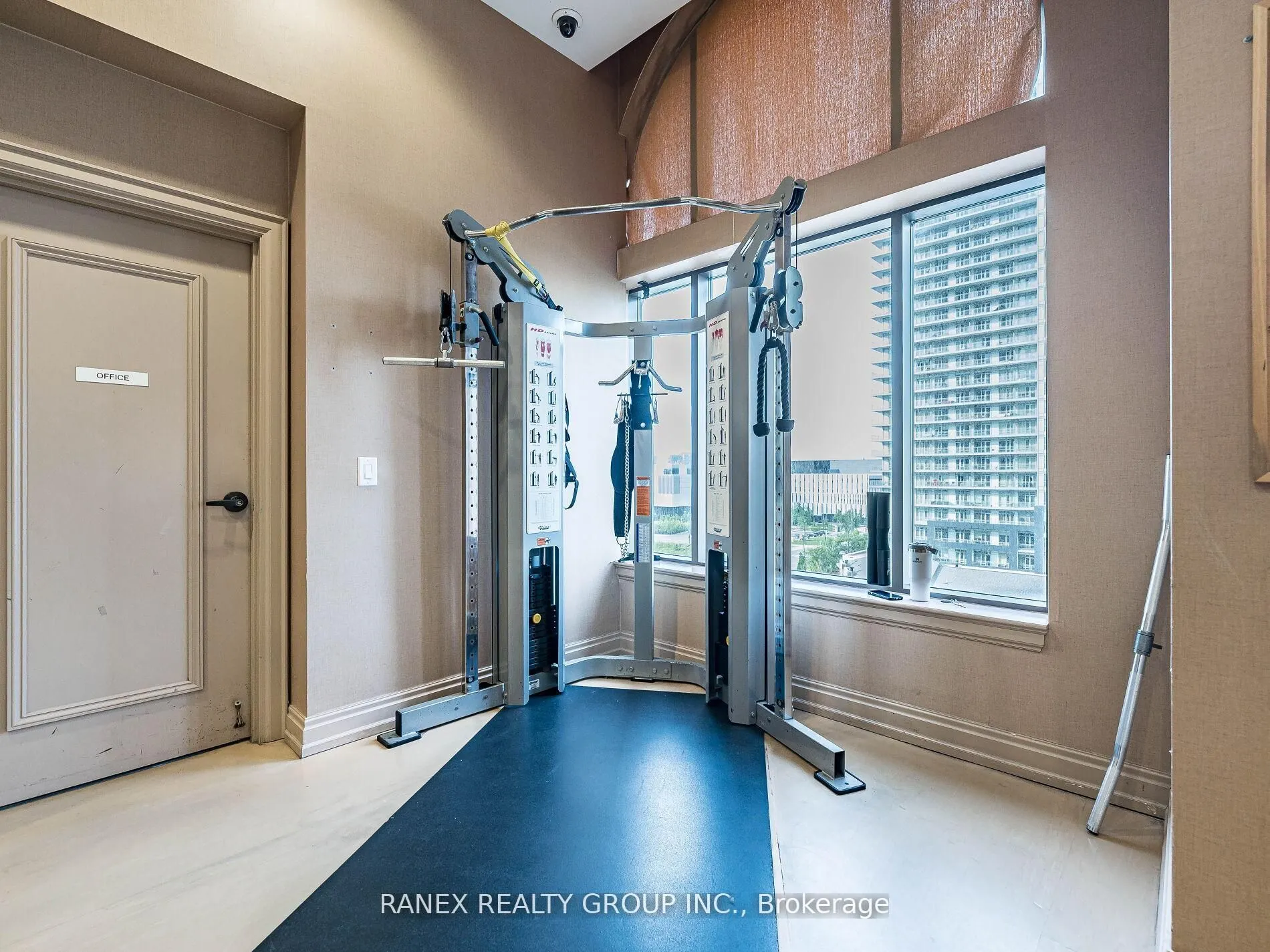 385 Prince Of Wales Drive #317