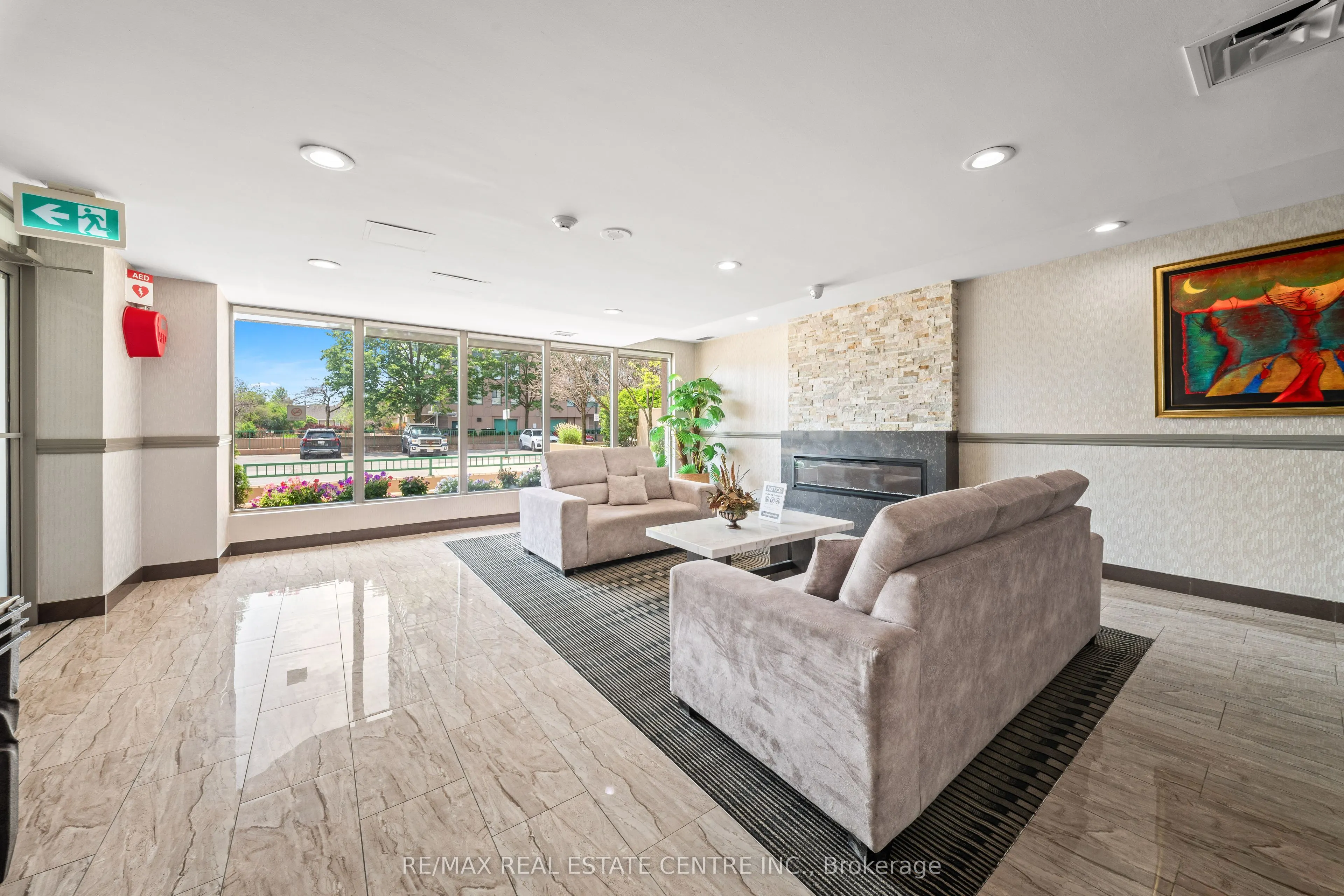 145 Hillcrest Avenue #1907