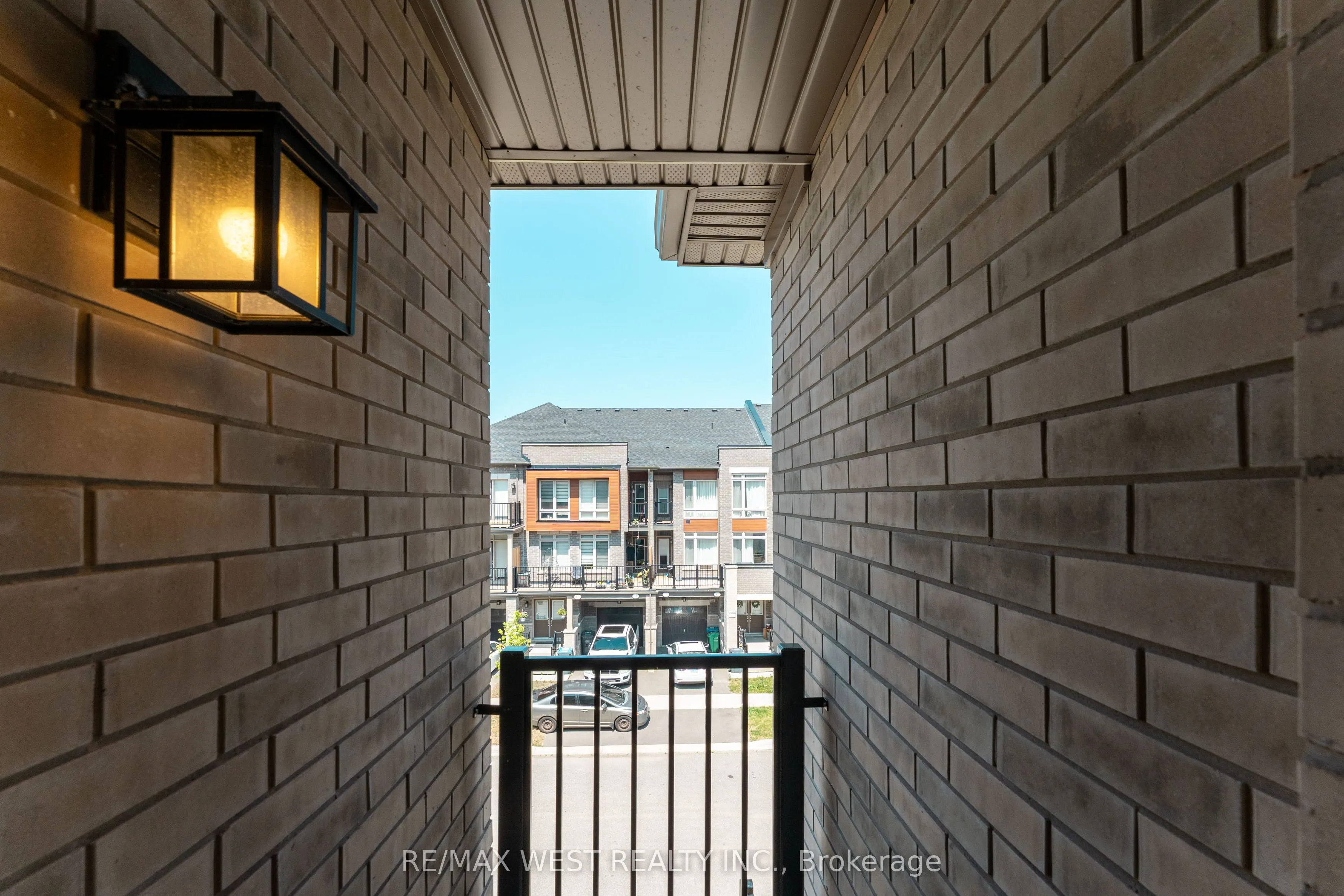 29 Arrowview Drive