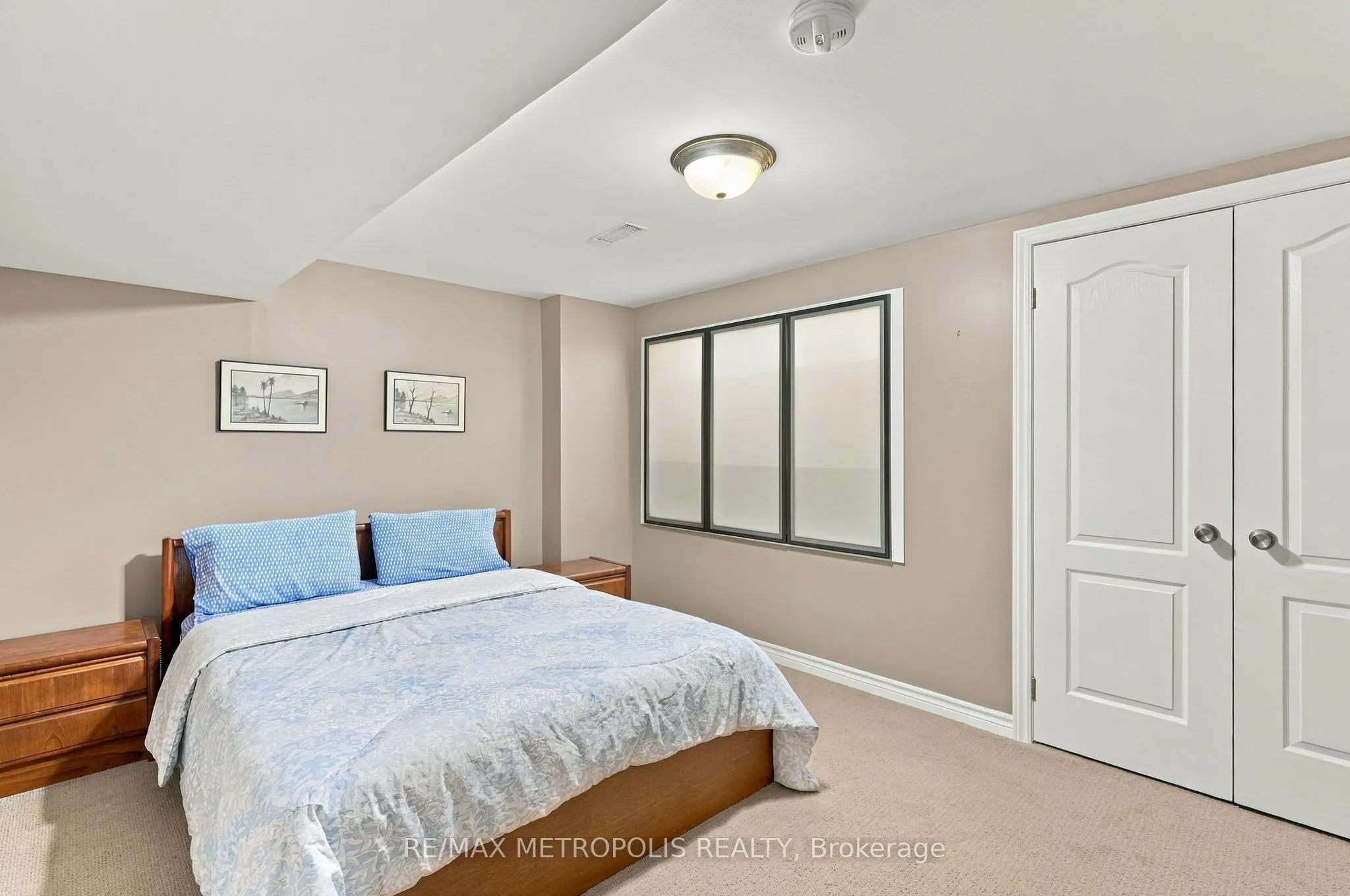 1228 Elgin Crescent
