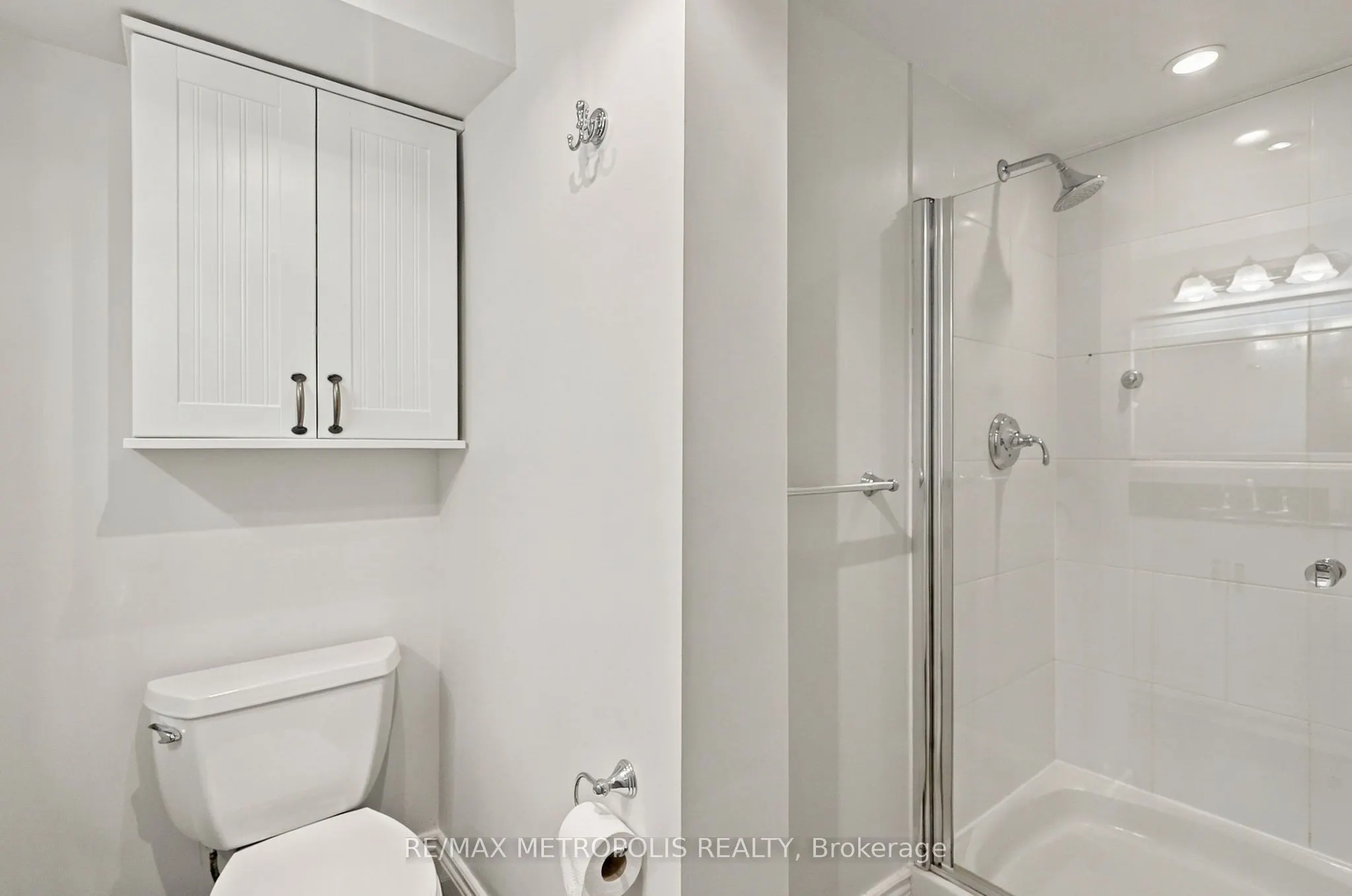 1228 Elgin Crescent