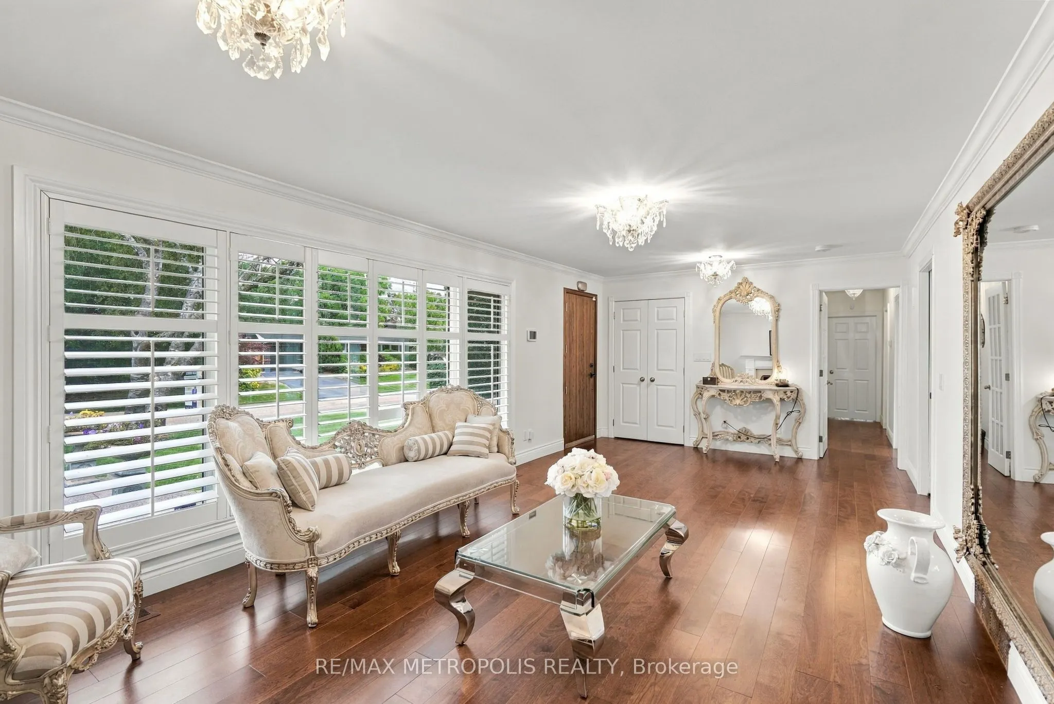 1228 Elgin Crescent