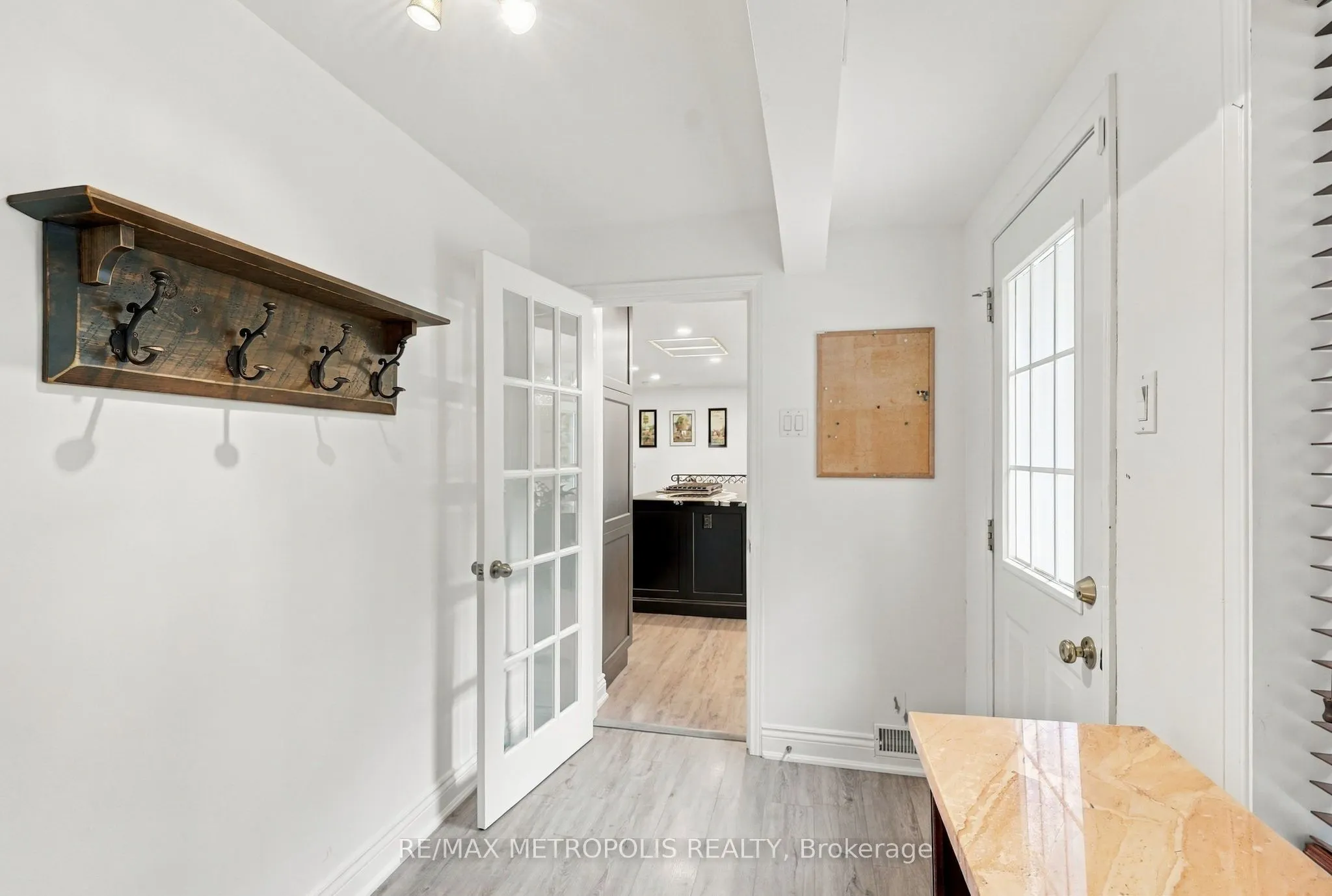 1228 Elgin Crescent