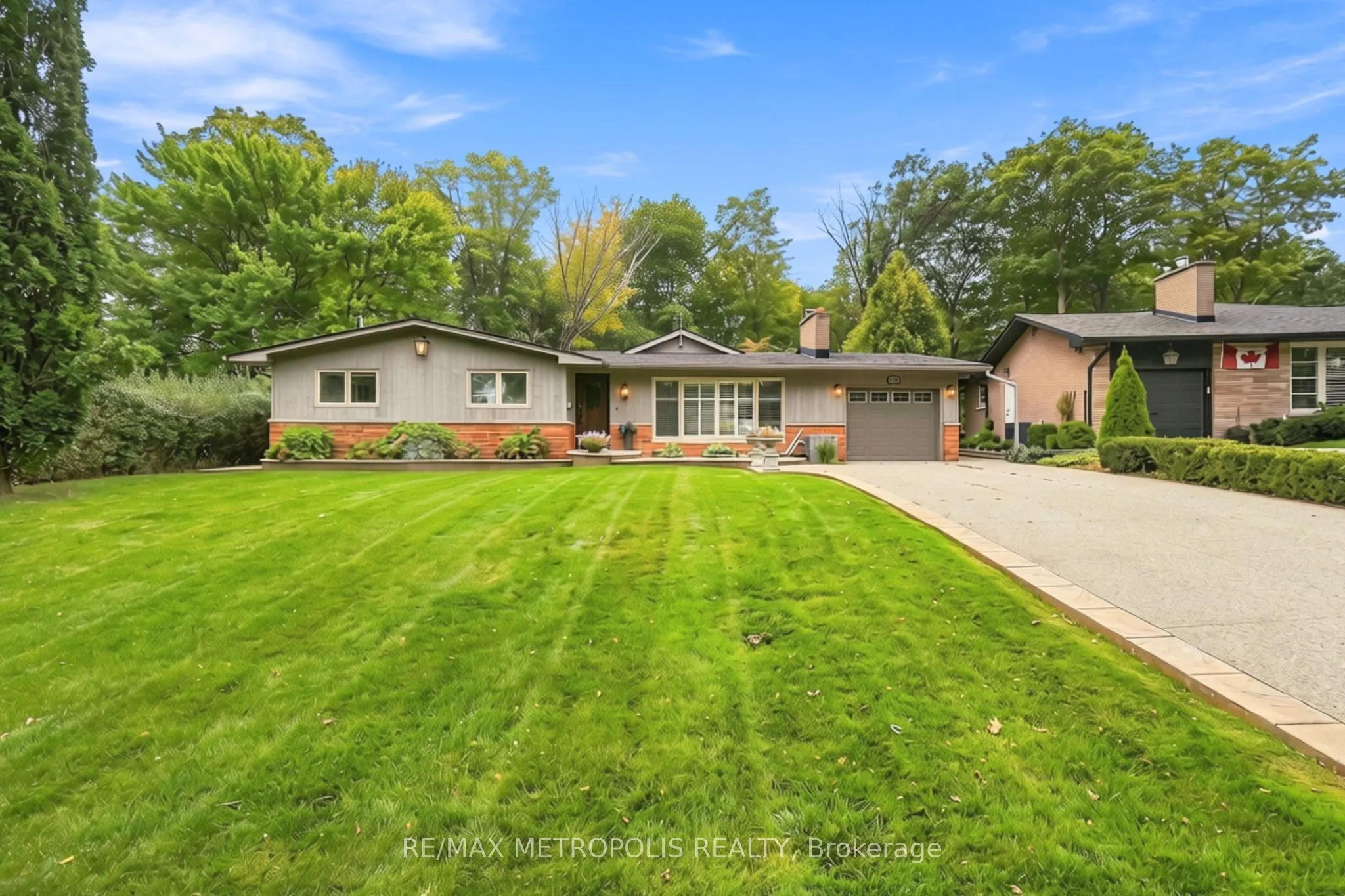 1228 Elgin Crescent