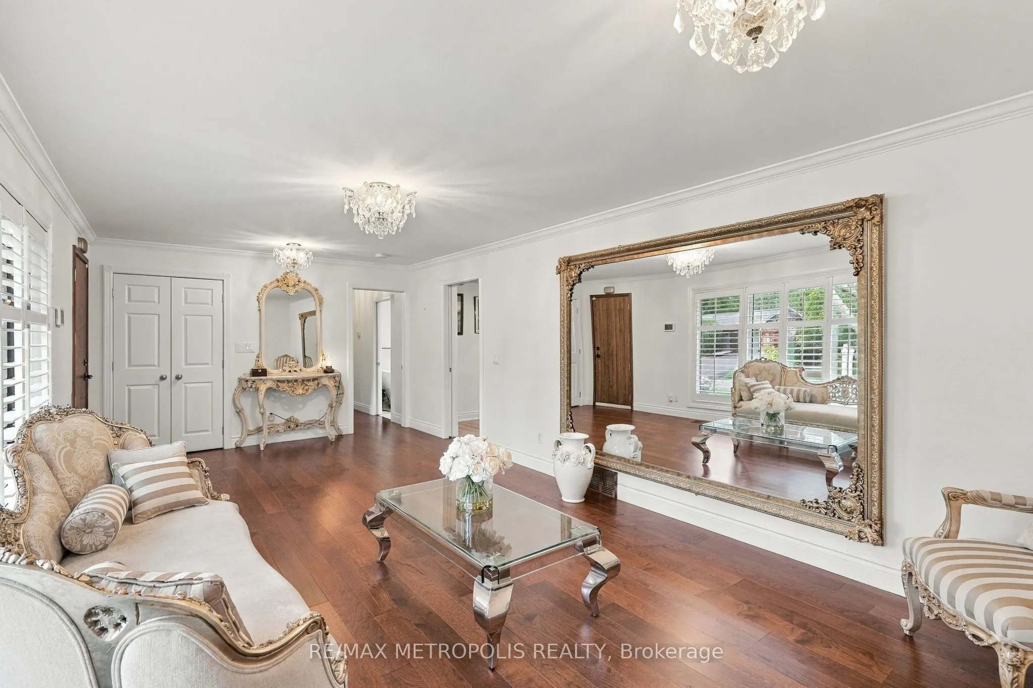 1228 Elgin Crescent