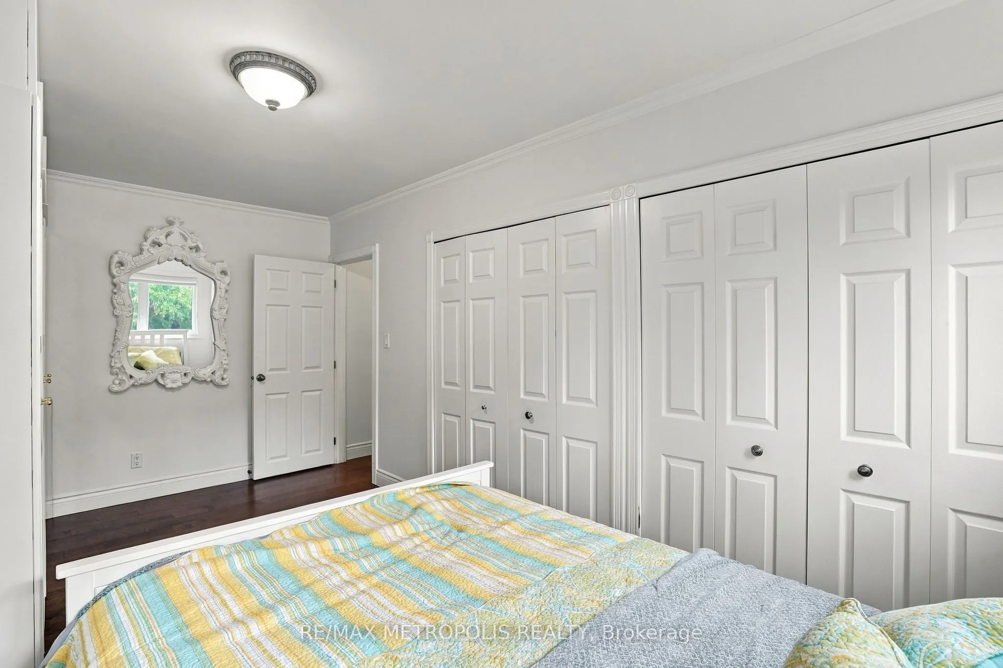 1228 Elgin Crescent
