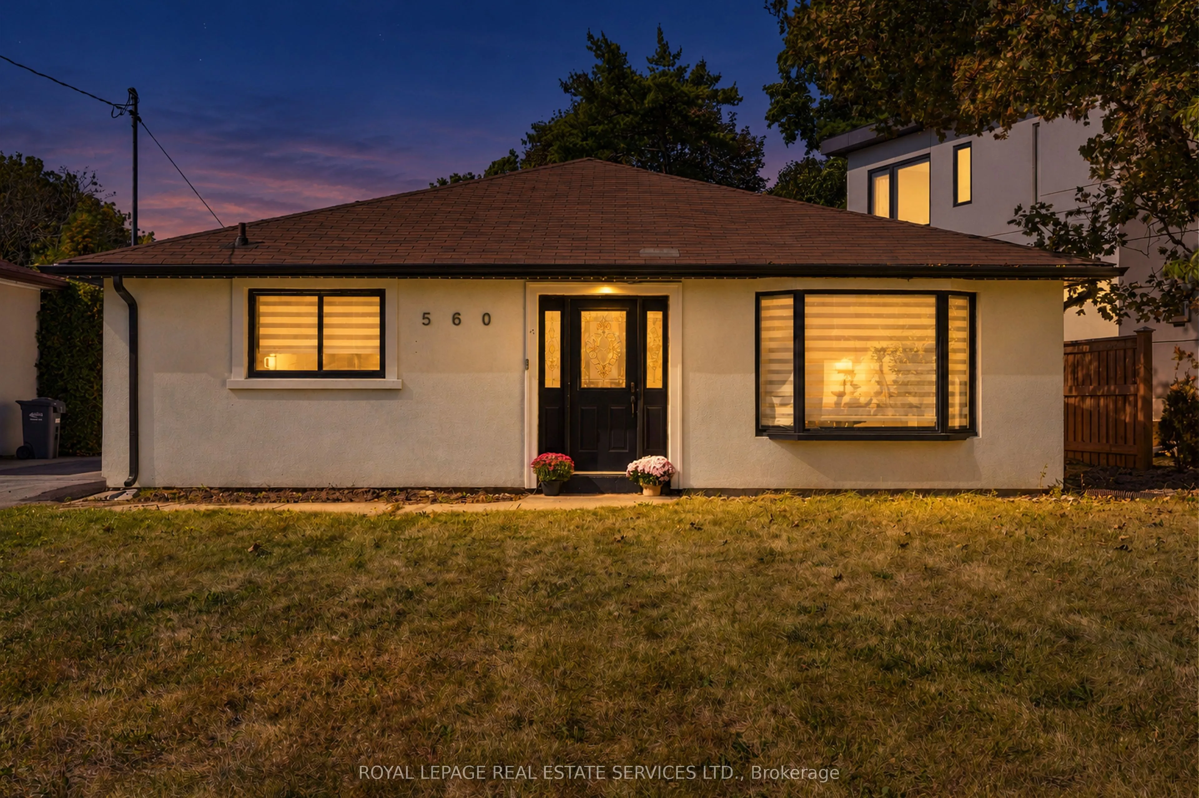 560 Stonecliffe Road