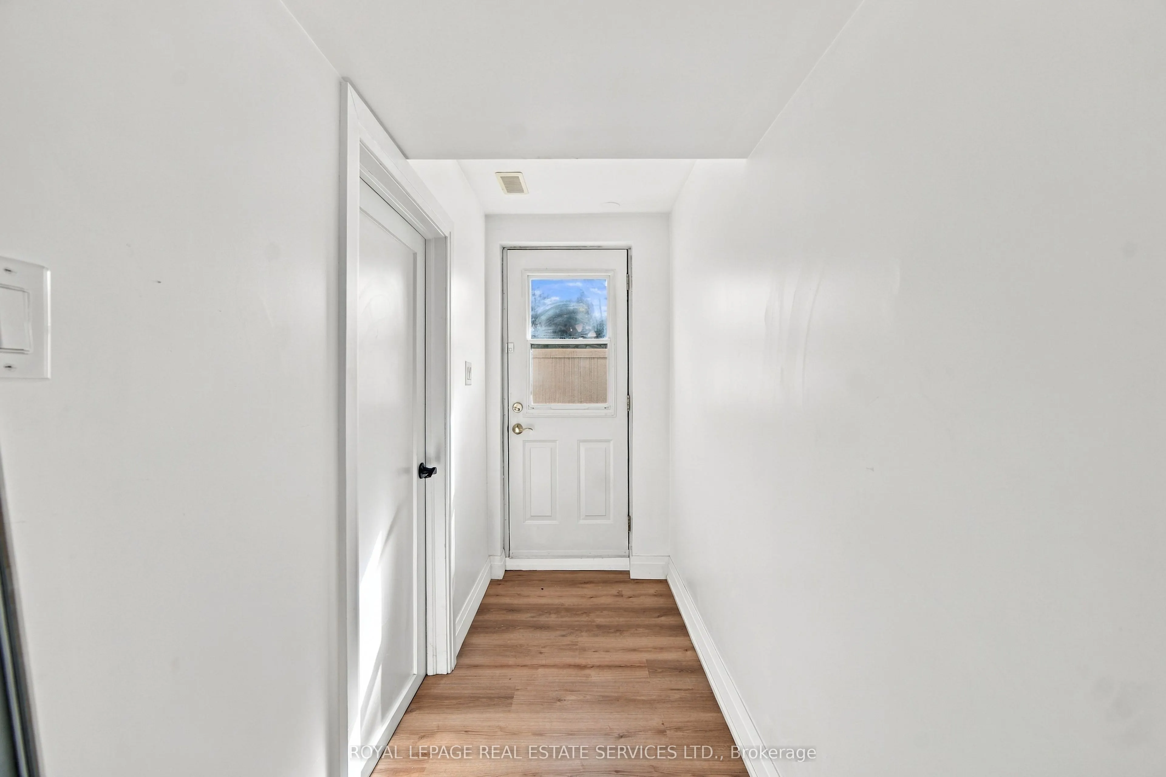 560 Stonecliffe Road