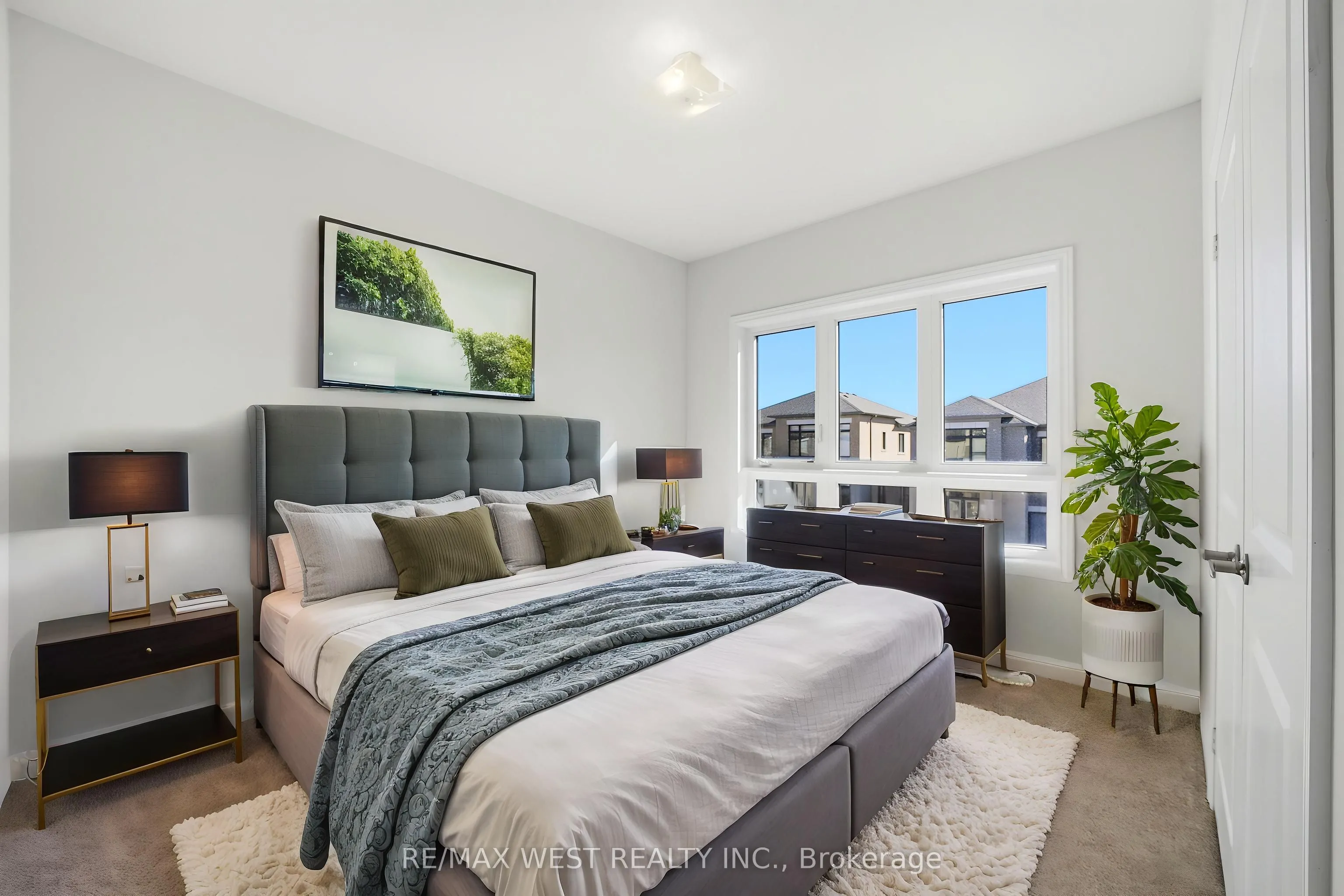 944 Apple Terrace