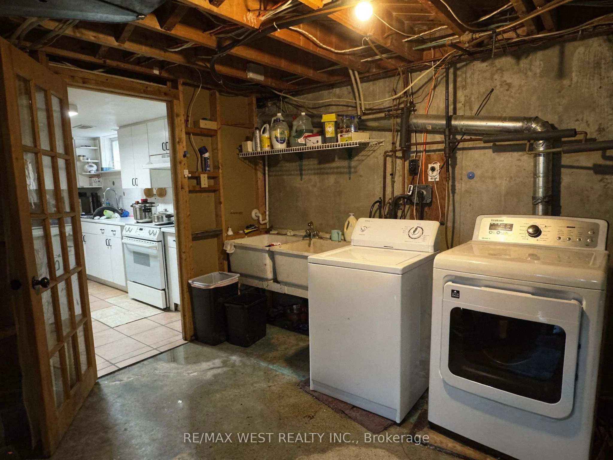 31 Valencia Crescent #Lower Level