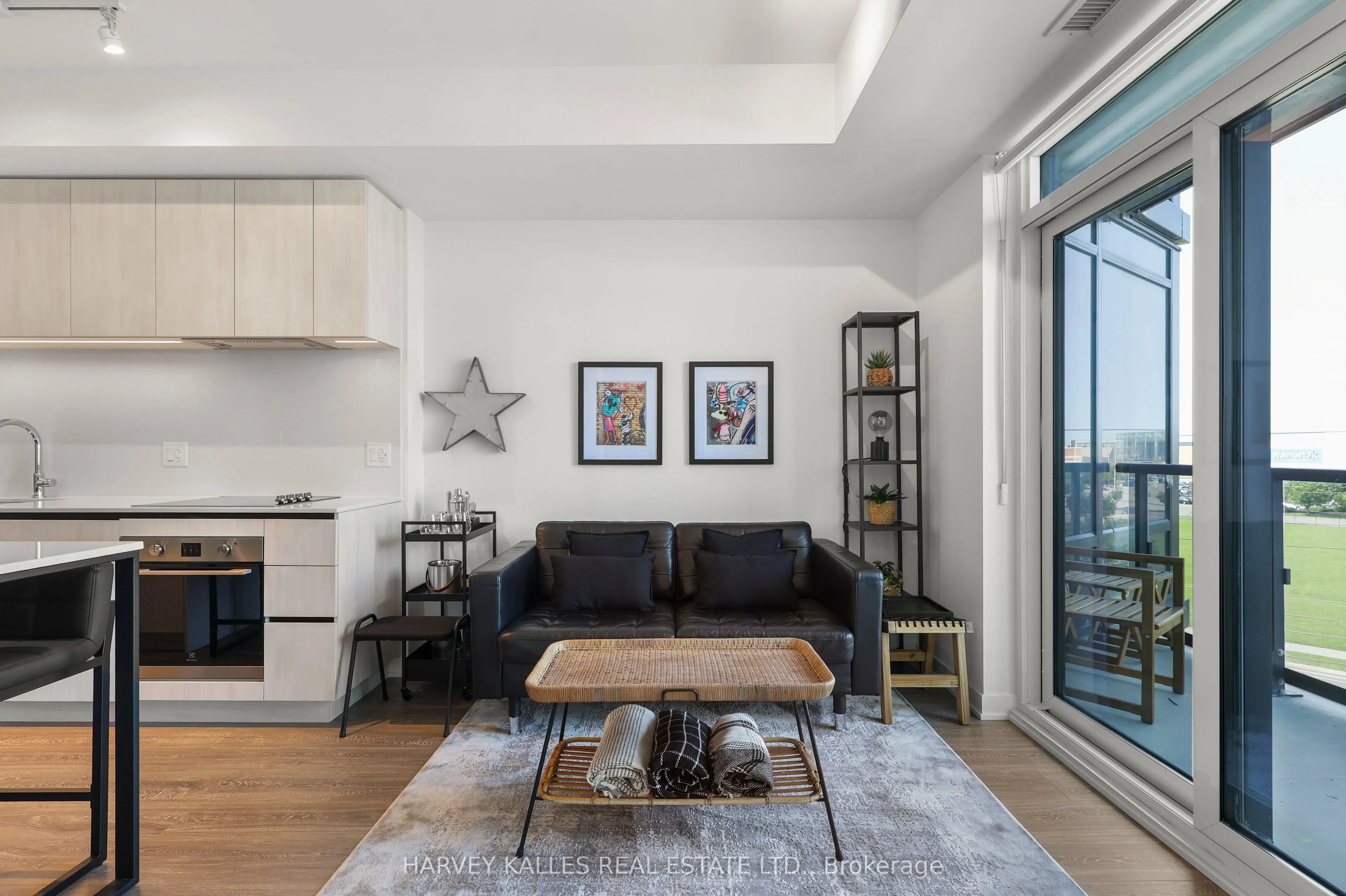 2495 Eglinton Avenue W #609