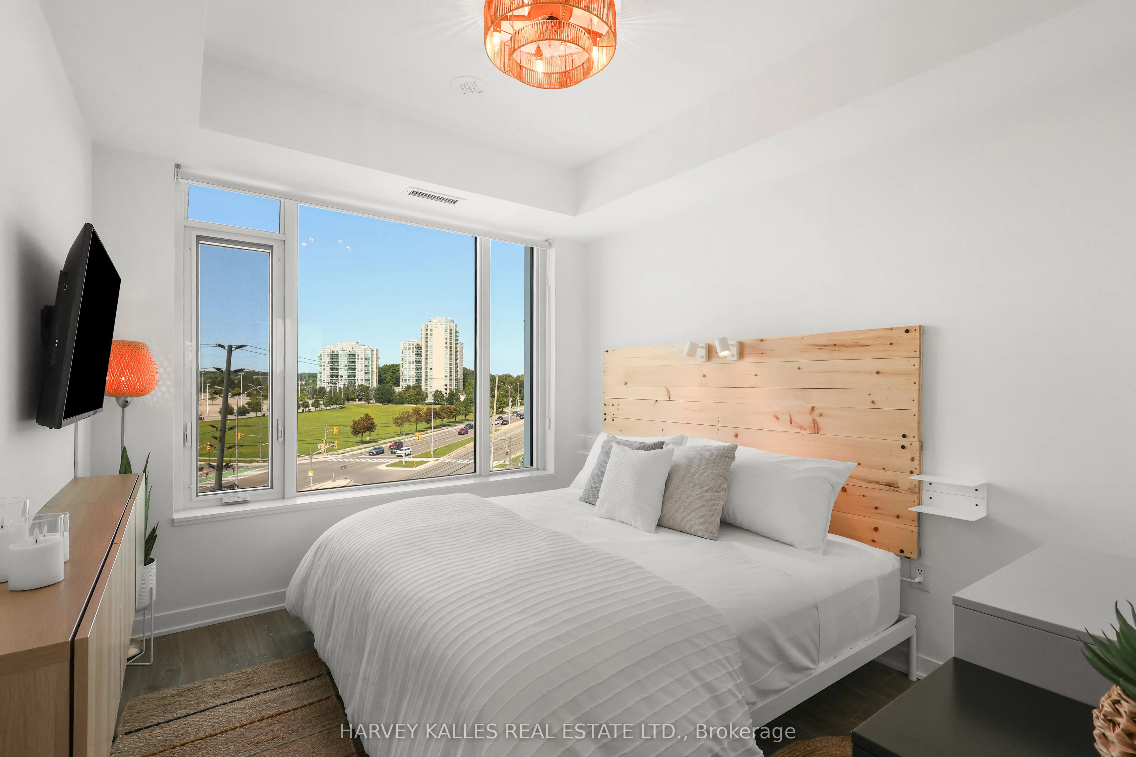 2495 Eglinton Avenue W #609