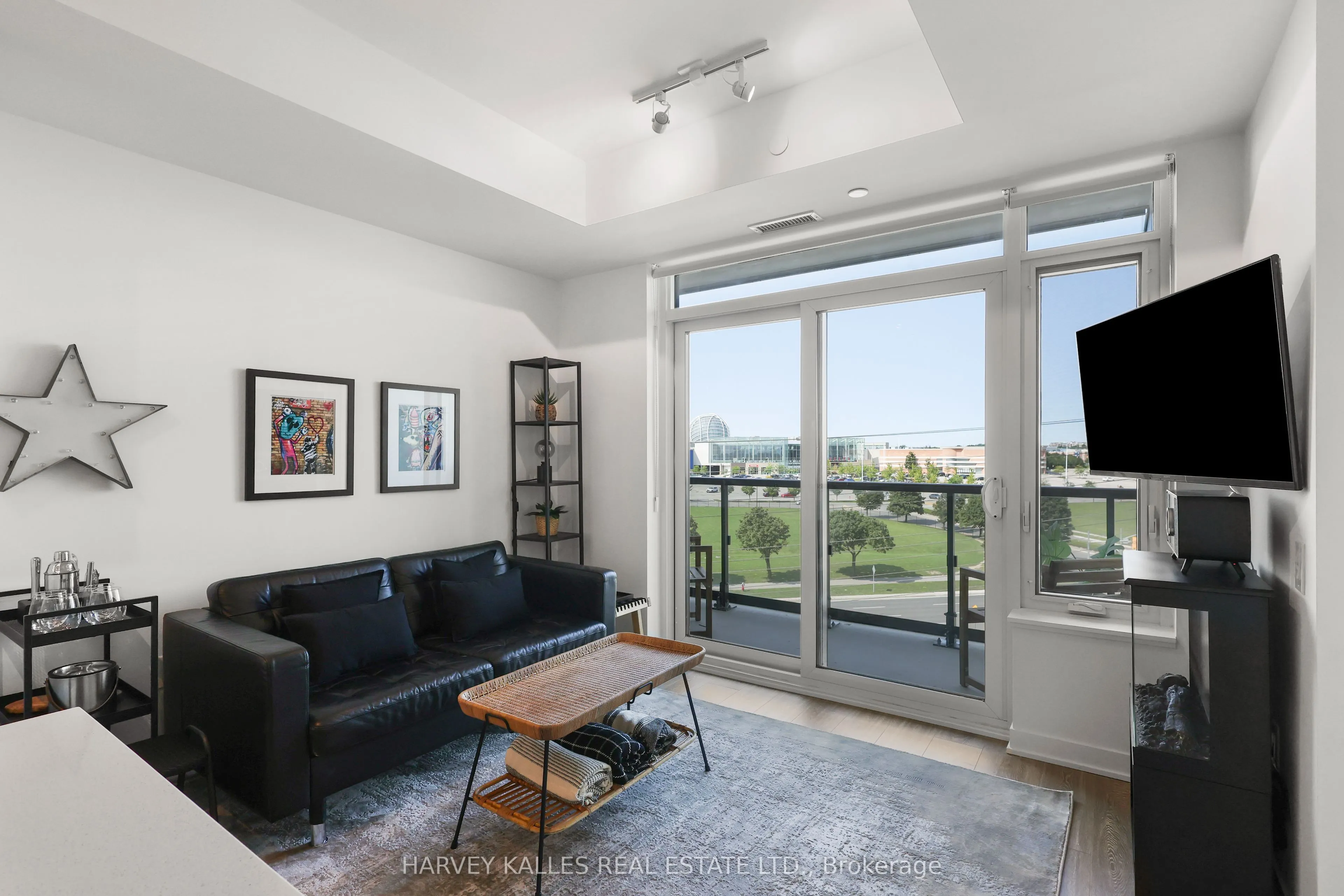 2495 Eglinton Avenue W #609