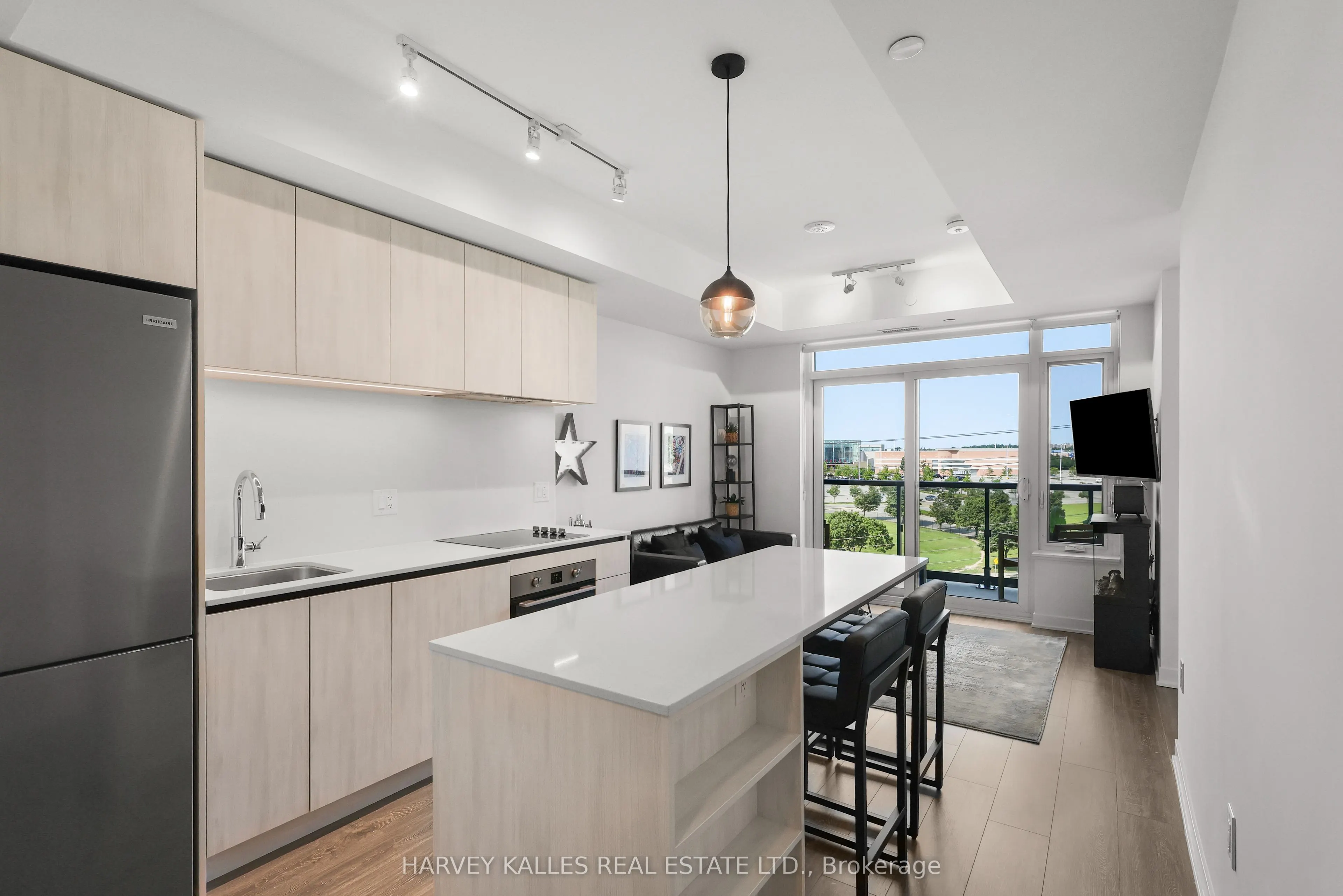 2495 Eglinton Avenue W #609