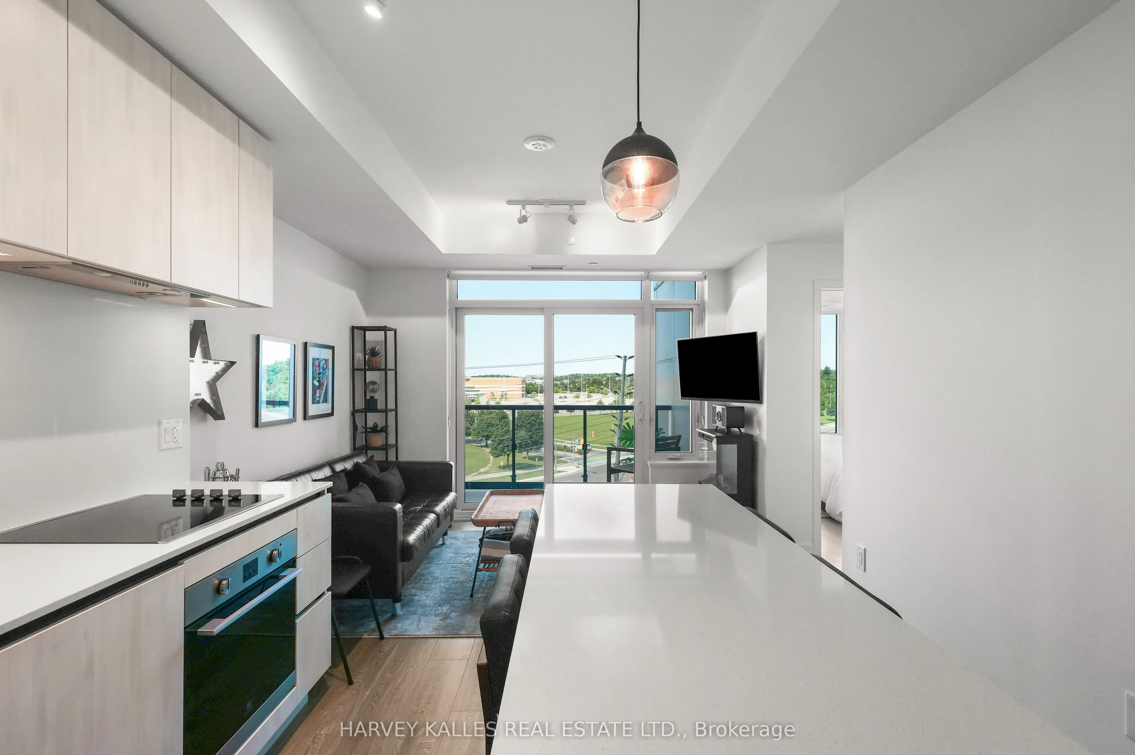 2495 Eglinton Avenue W #609