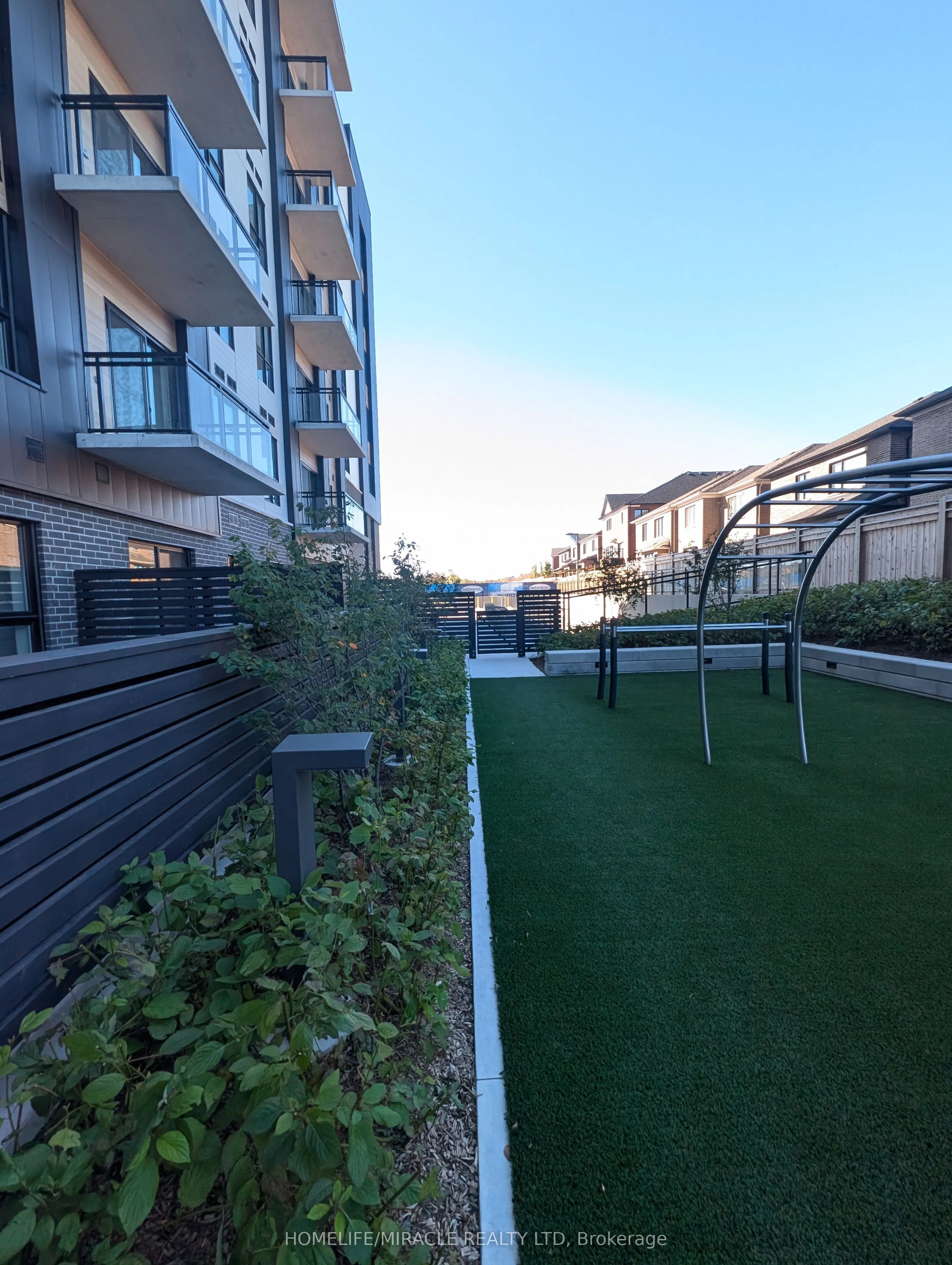 3008 William Cutmore Boulevard #213