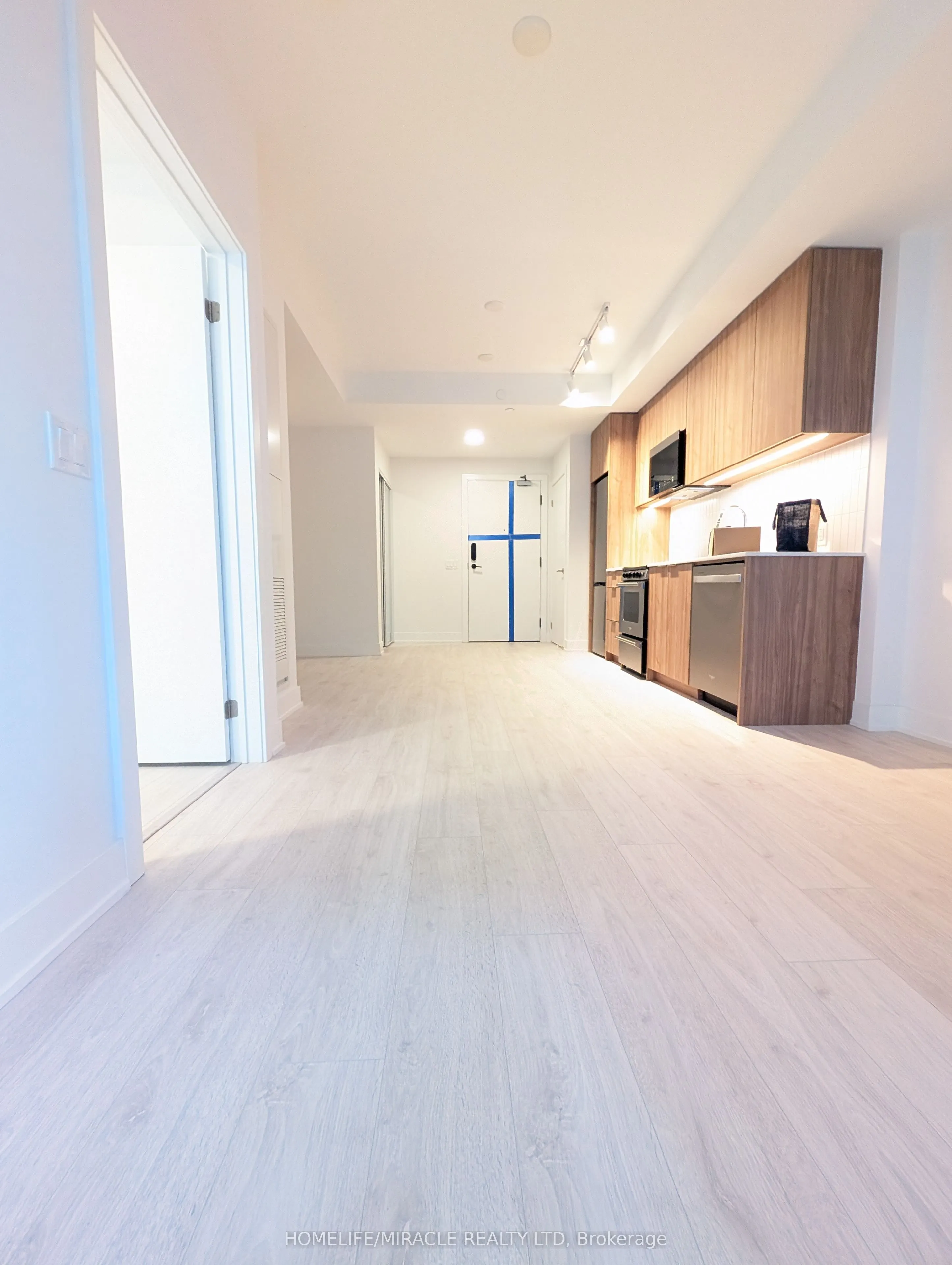 3008 William Cutmore Boulevard #213
