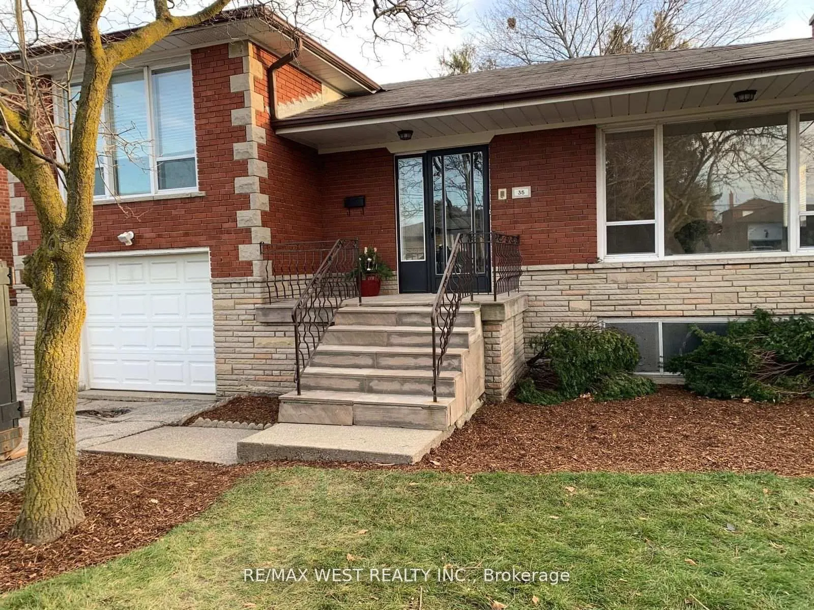 35 Lilywood Road #B1
